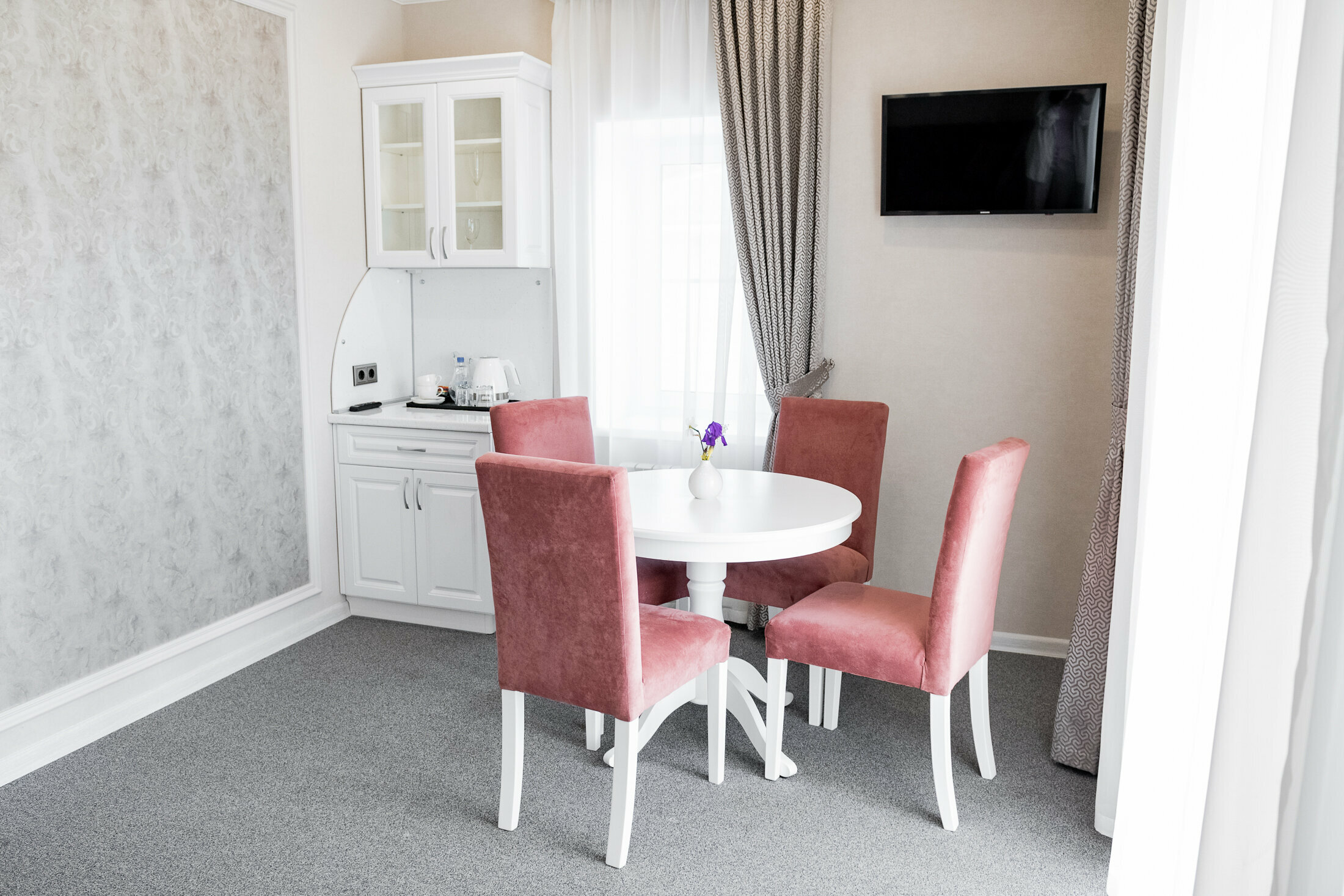 Люкс с кроватью размера «king-size» и гидромассажной ванной