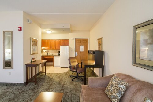 Студия-люкс, 1 двуспальная кровать «Квин-сайз», для людей с ограниченными возможностями (Mobil, Tub) в Staybridge Suites West Seneca, an Ihg Hotel