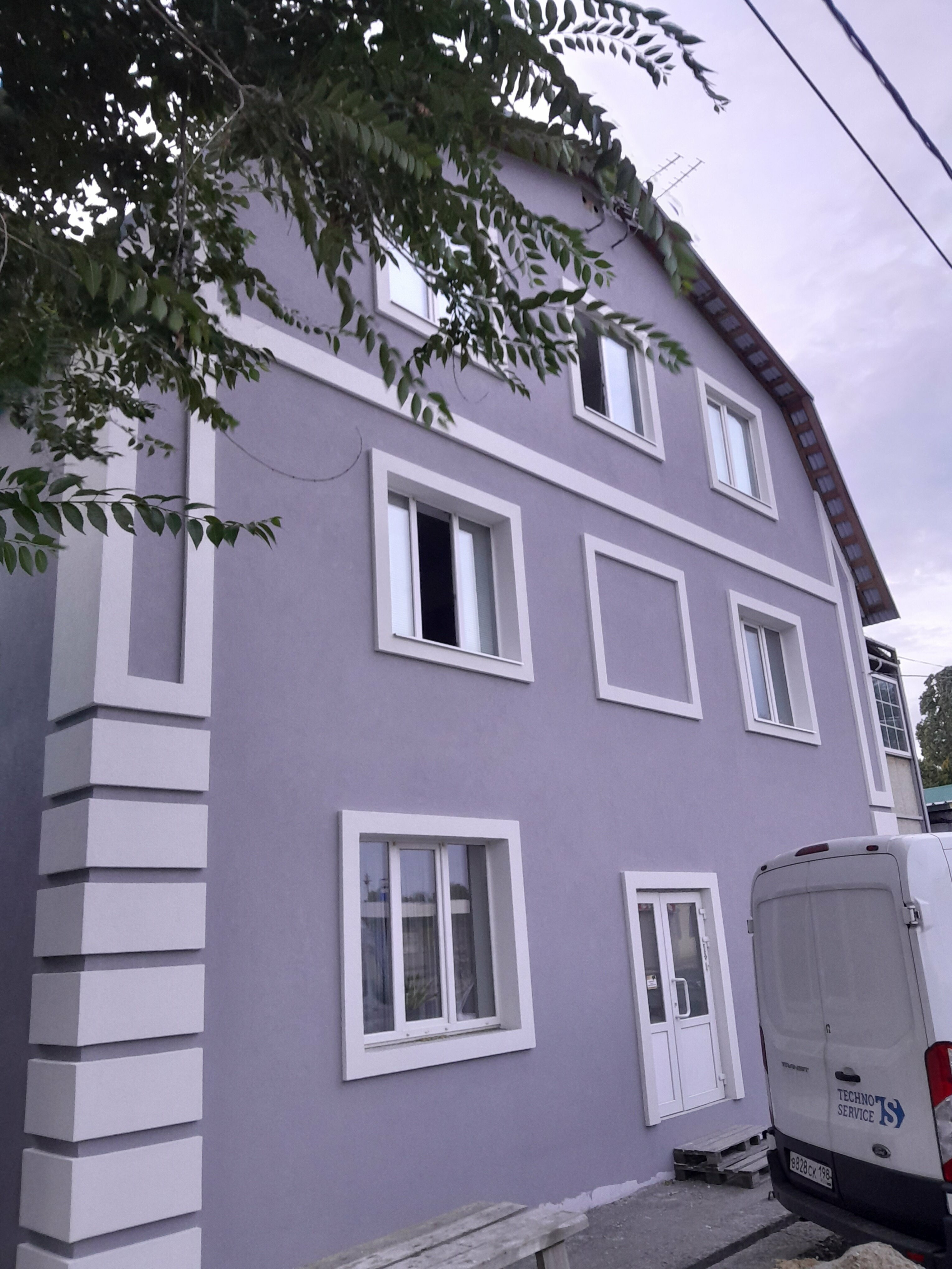 Трехместный номер «Комфорт» с душем