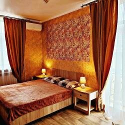Комната улучшенная с 1 двуспальной кроватью оранжевая в Эко Хаус