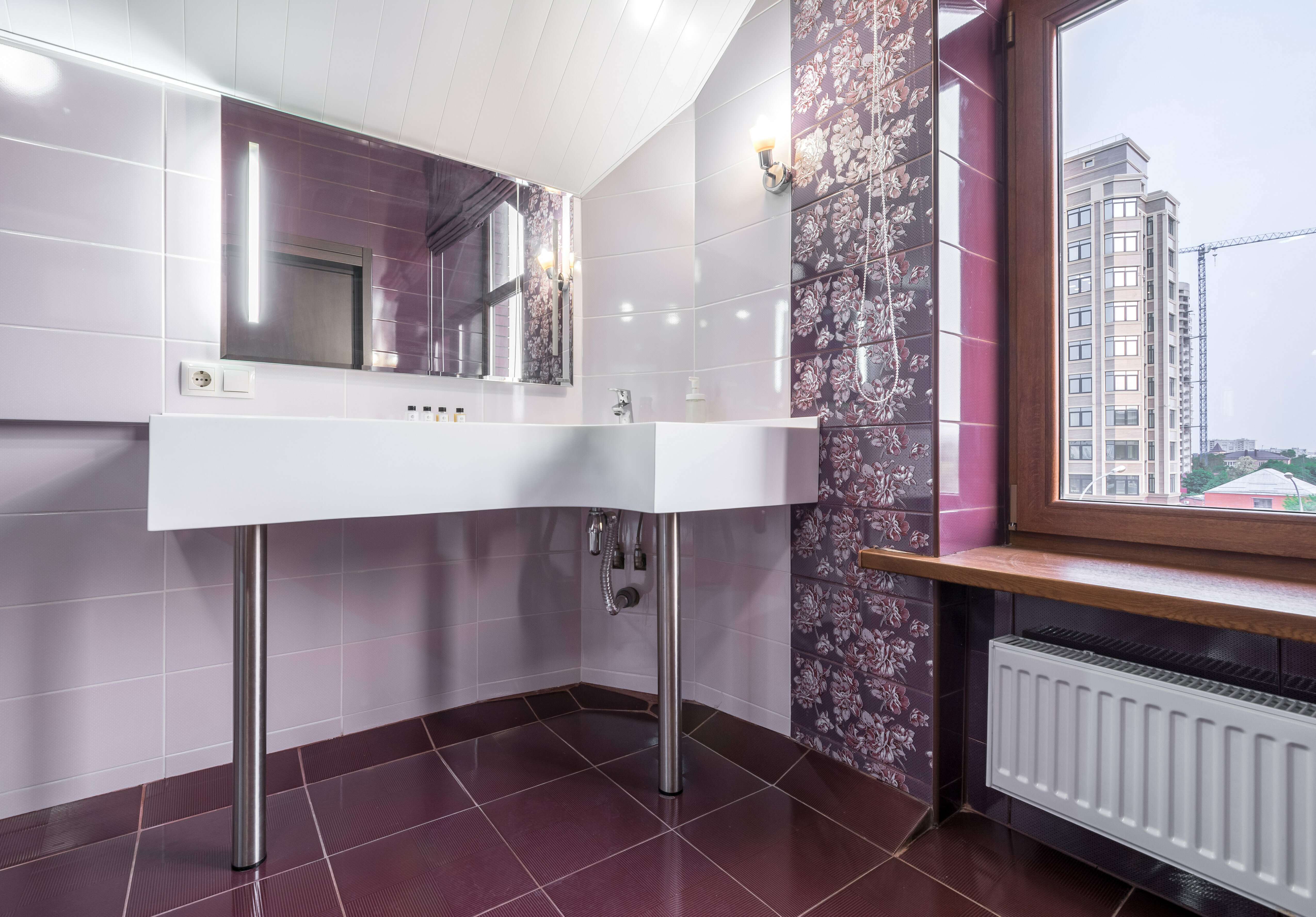 Люкс с видом на город (мансардный, с высокими потолками до 5 метров)