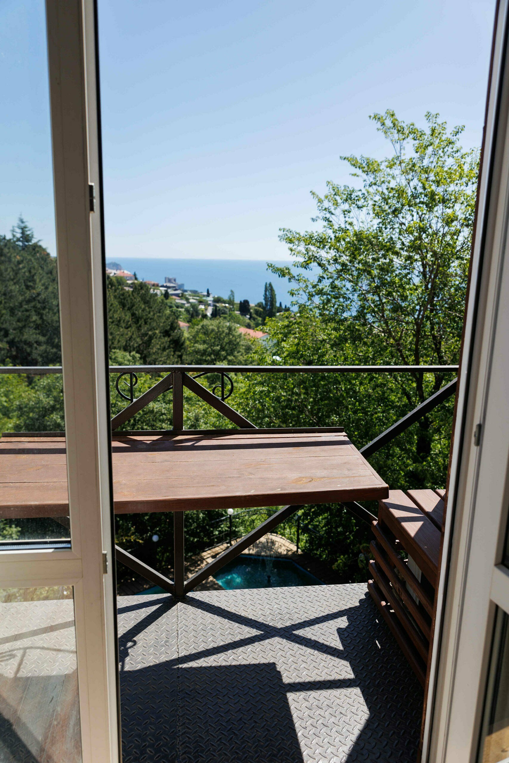 Семейный номер с видом на море