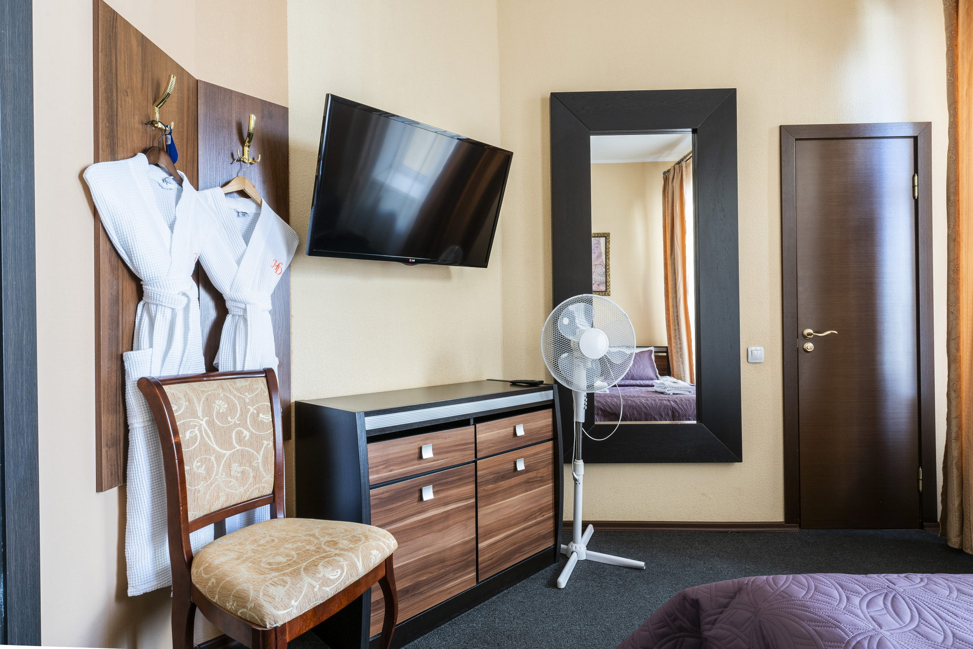 Улучшенный двухместный номер с 1 кроватью или 2 отдельными кроватями, вид на город