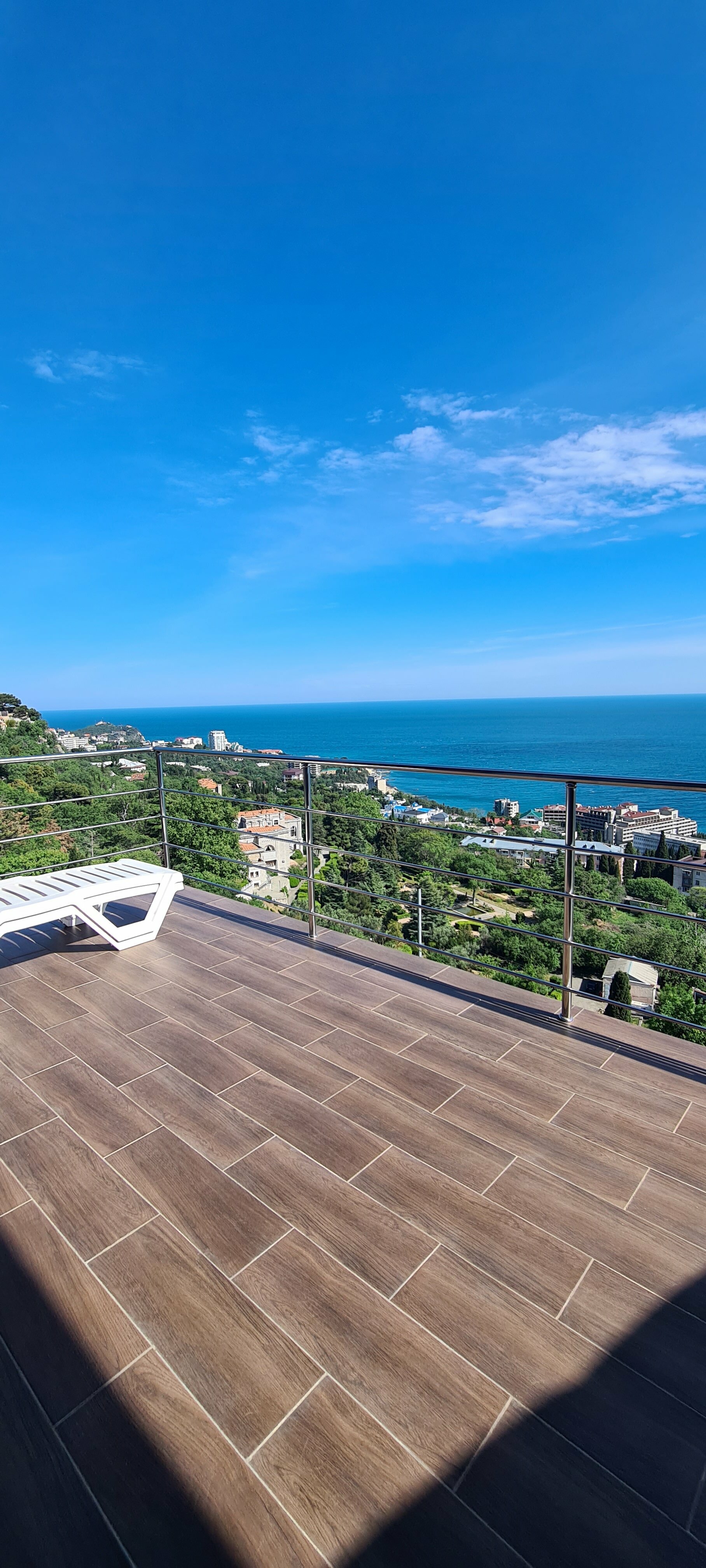 Люкс с кроватью размера «king-size» и видом на море