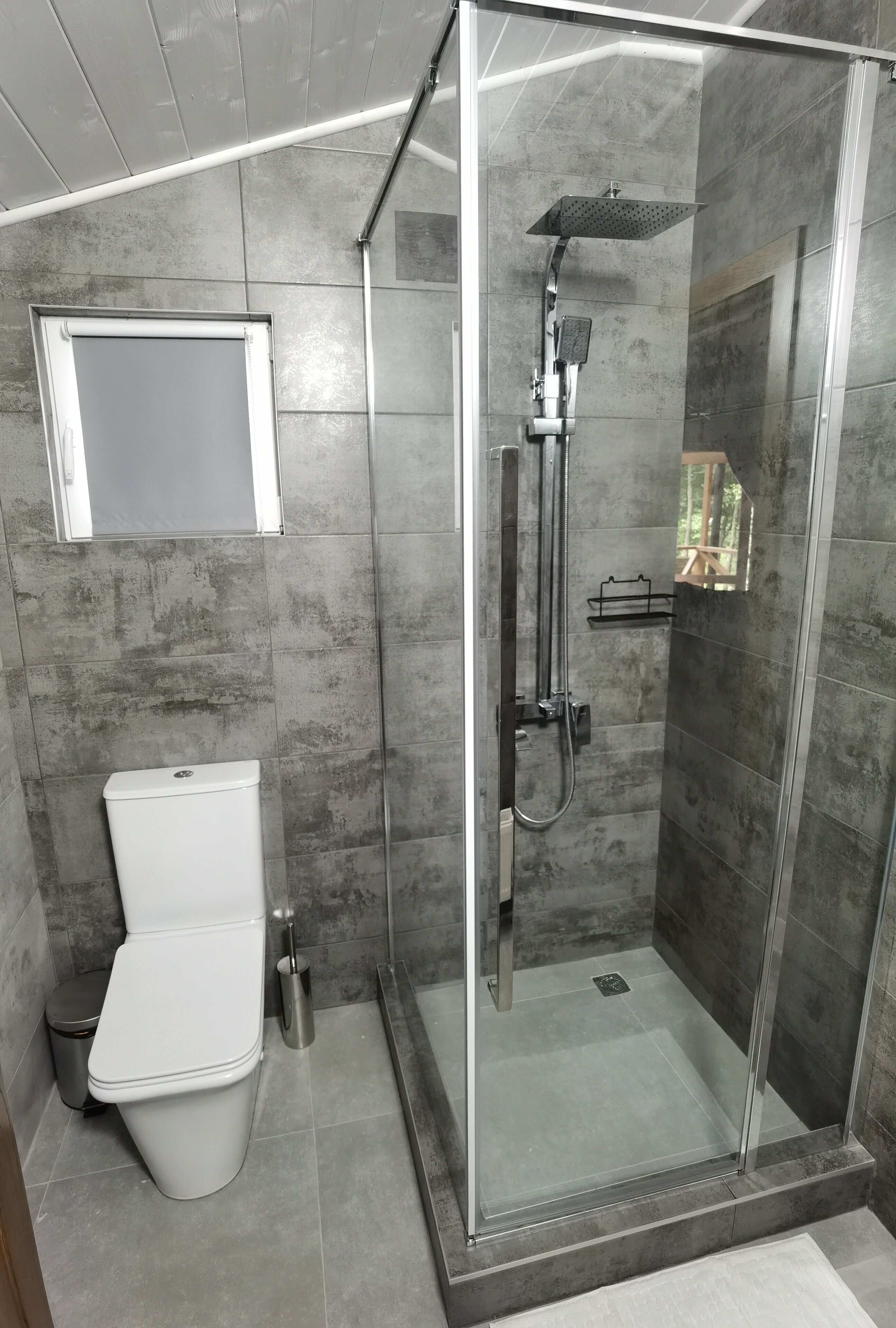 Cемейный номер с собственной ванной комнатой