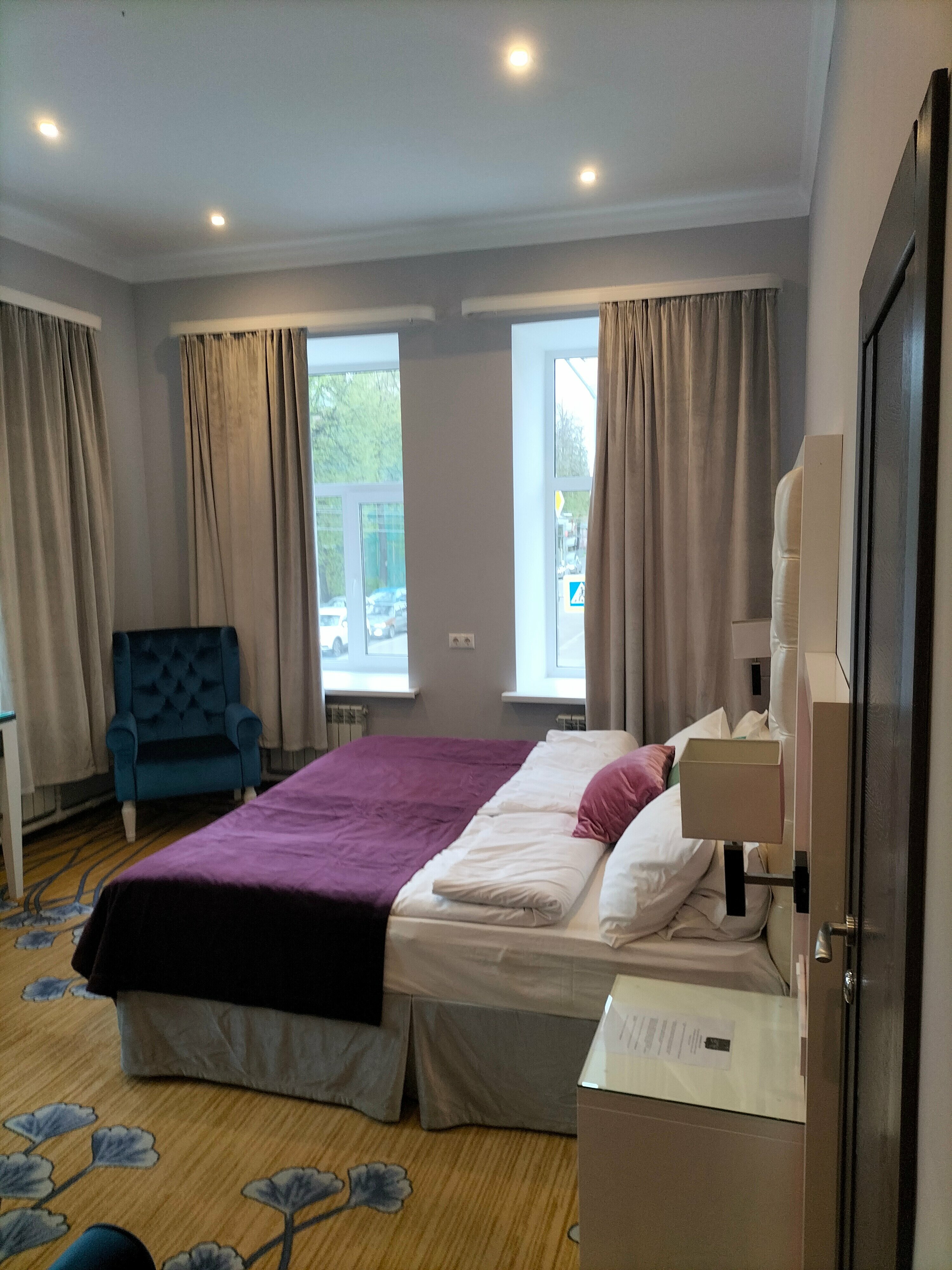 Улучшенный номер с кроватью размера «king-size»