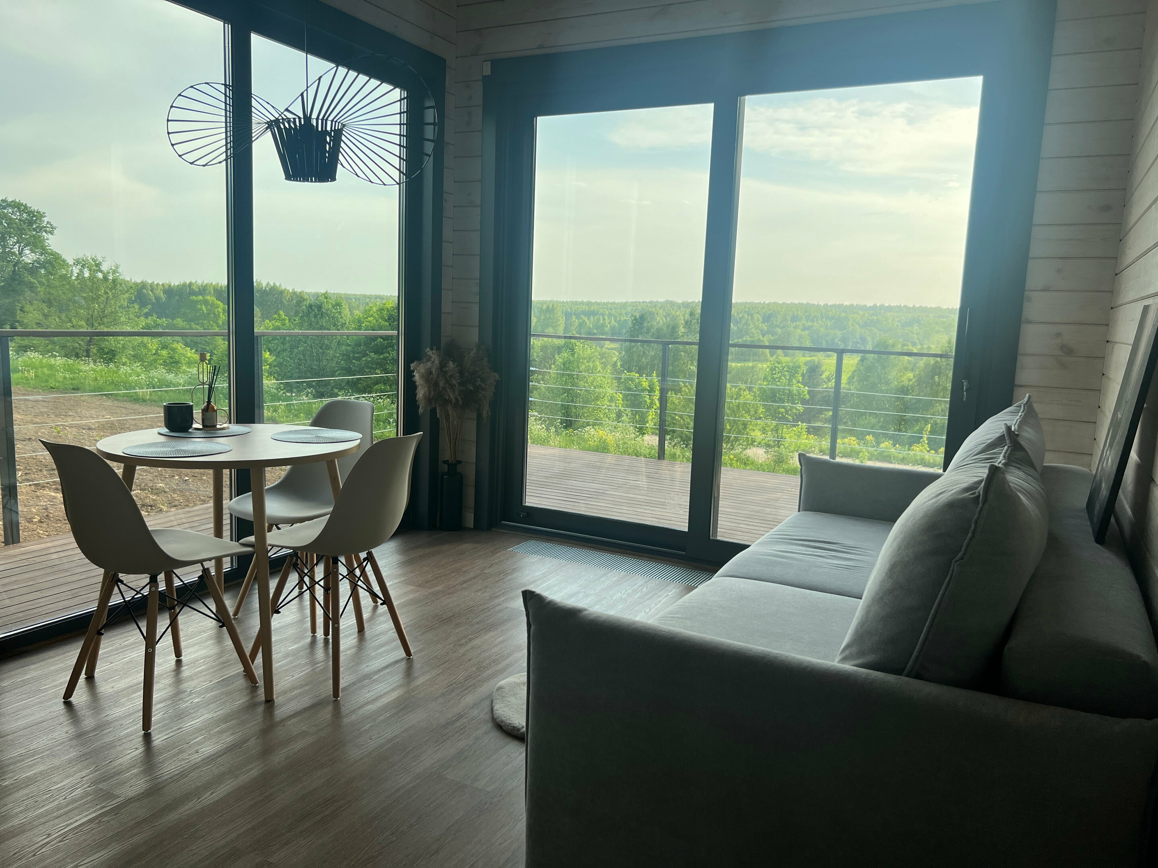 Дом с видом на лес