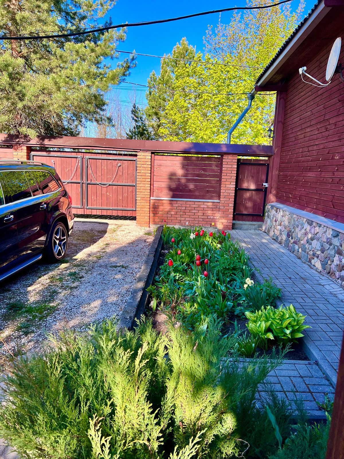 Семейный номер с видом на сад