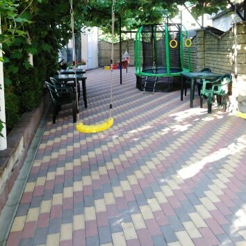 Трехместный номер «Комфорт» с душем