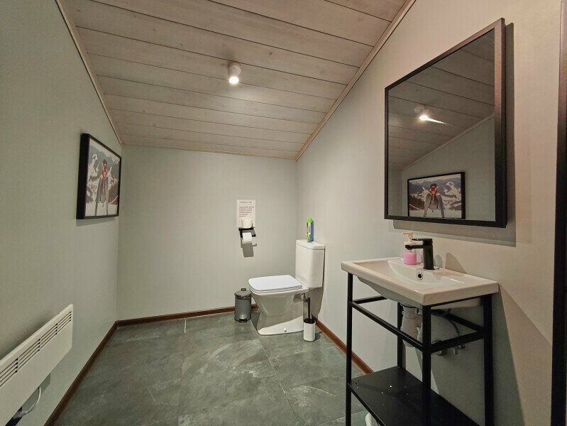 Коттедж с балконом