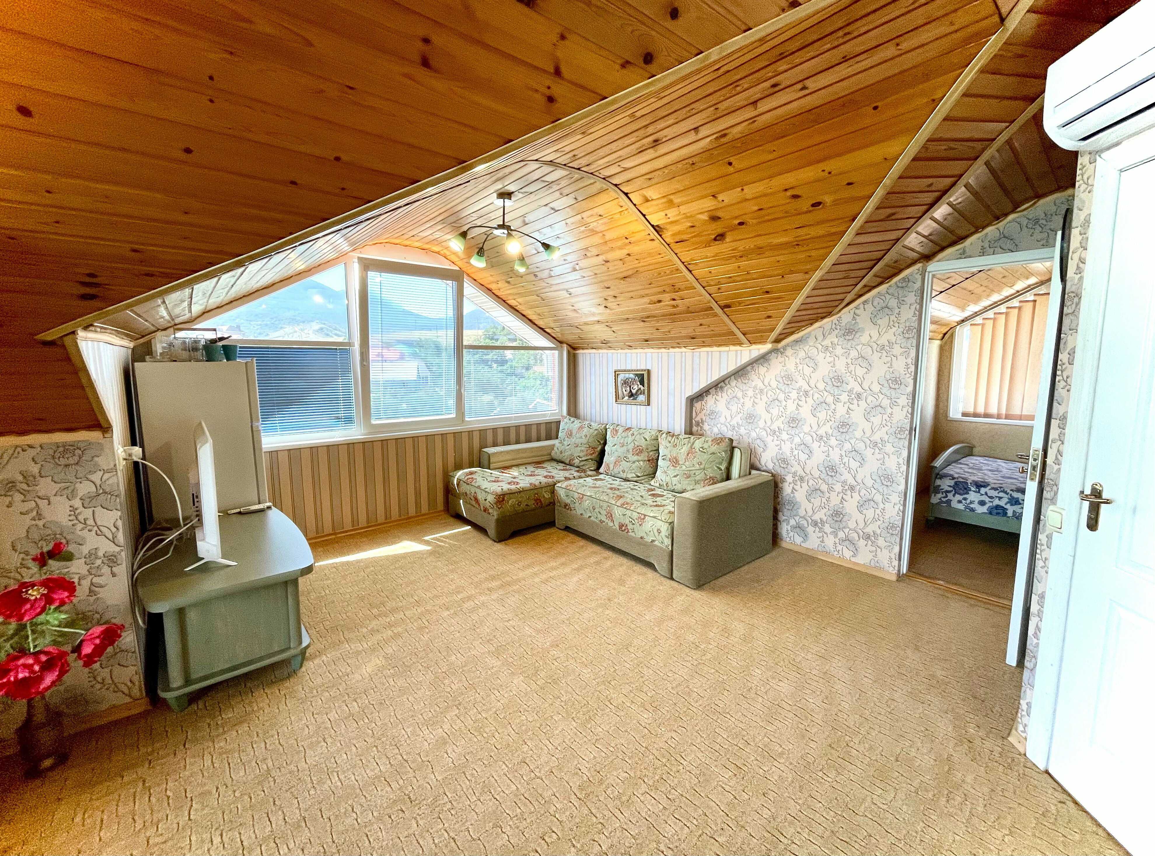 Пентхаус с балконом