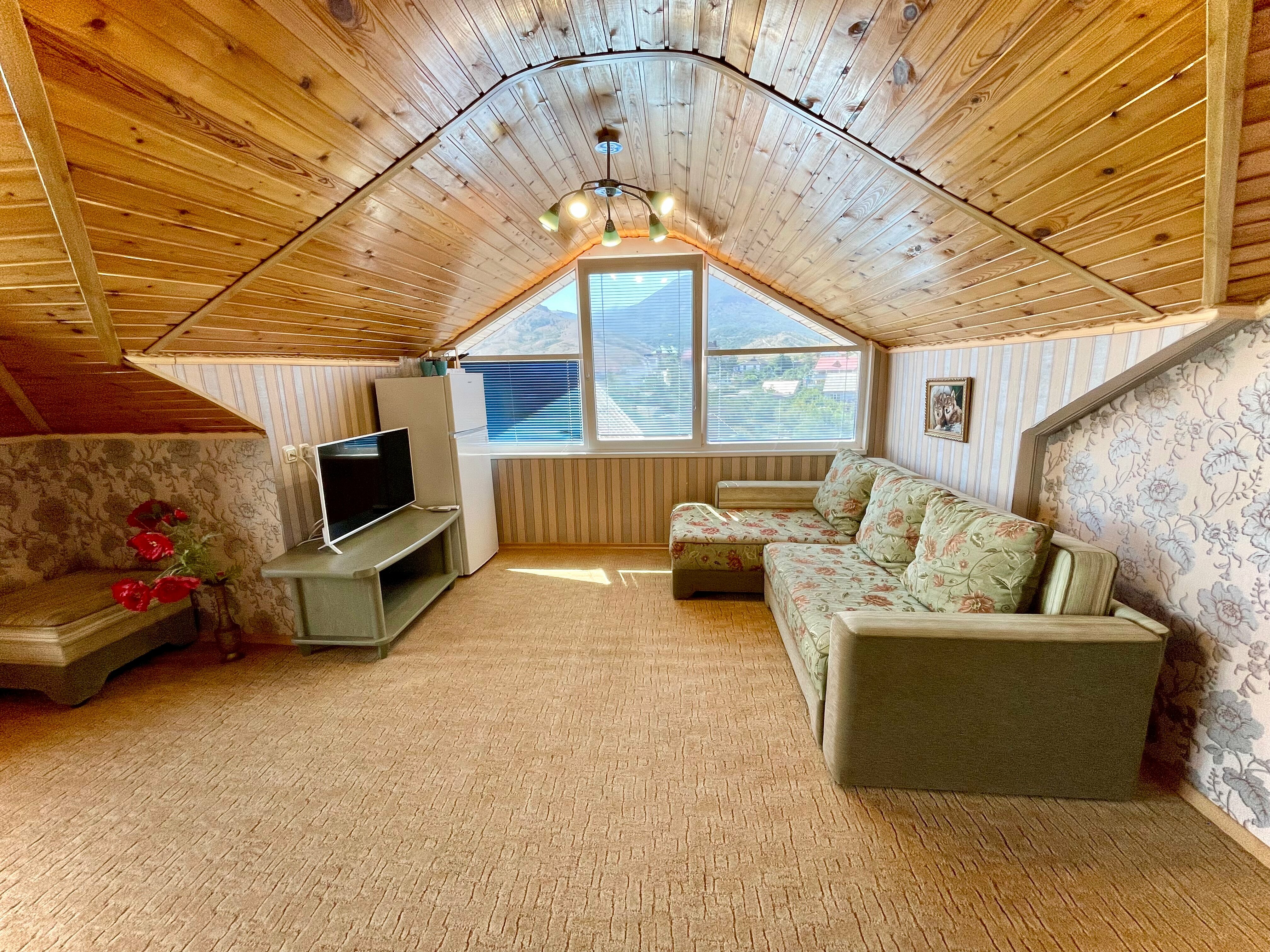 Пентхаус с балконом