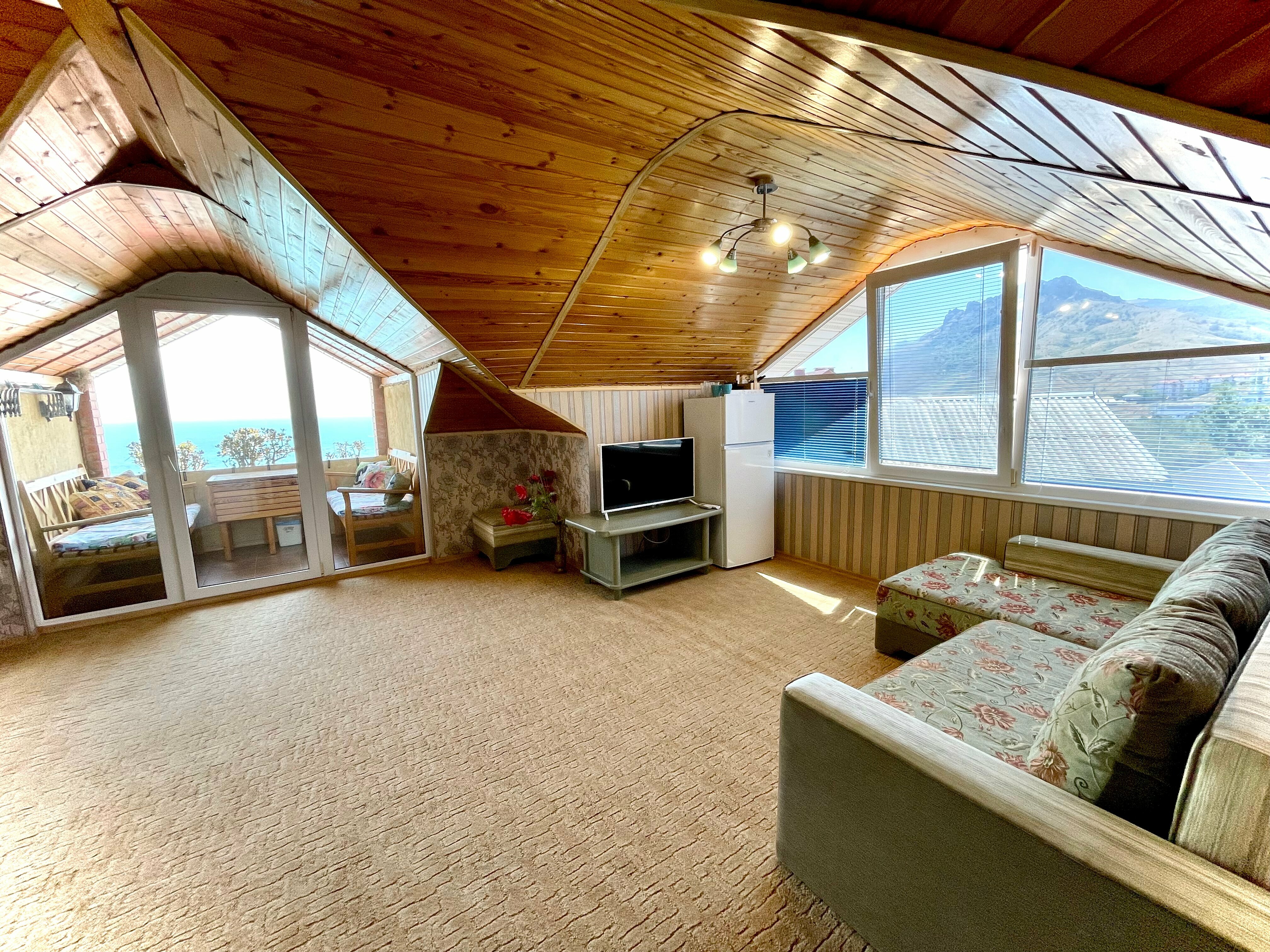 Пентхаус с балконом