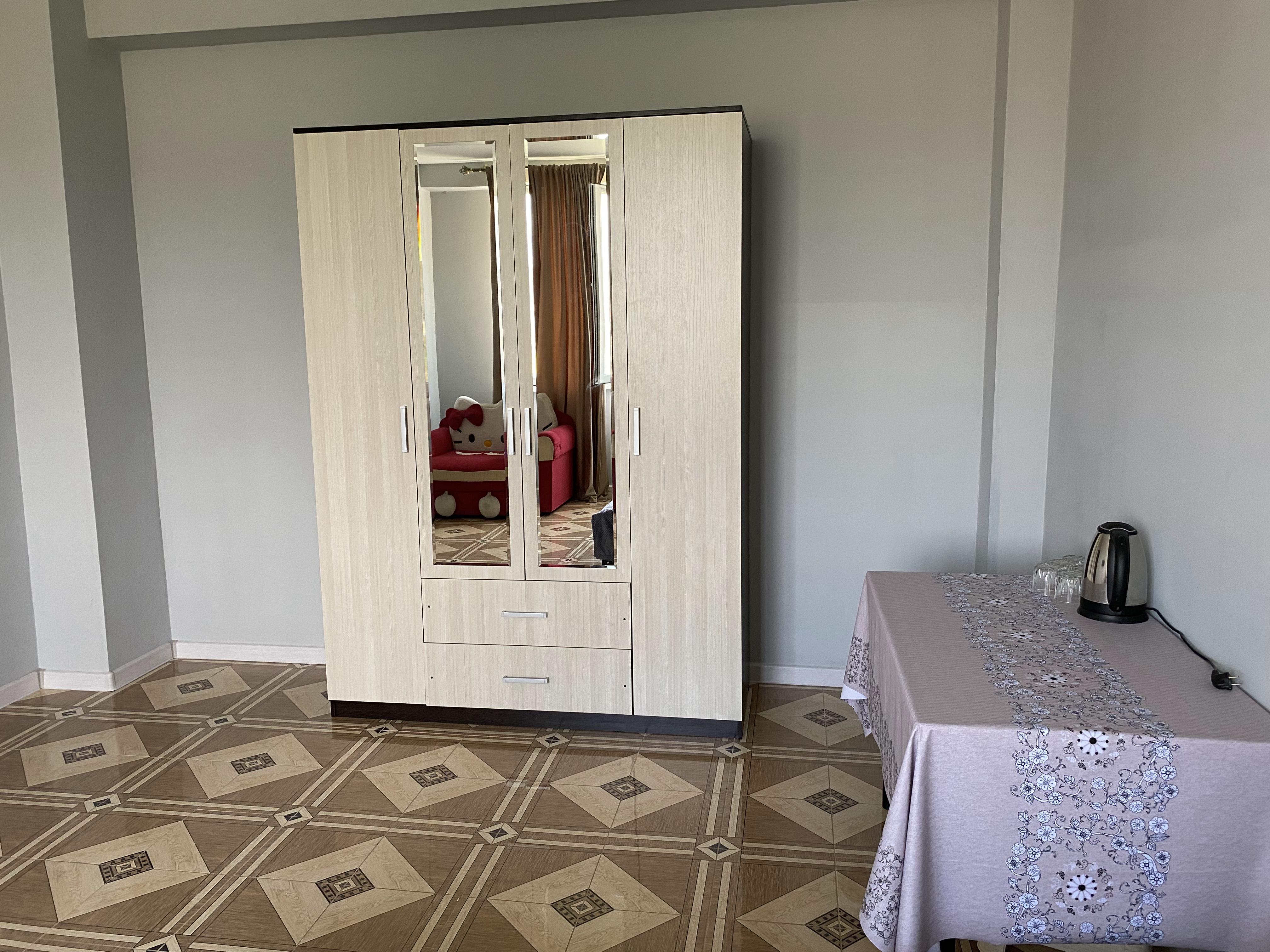 Семейный номер с видом на горы