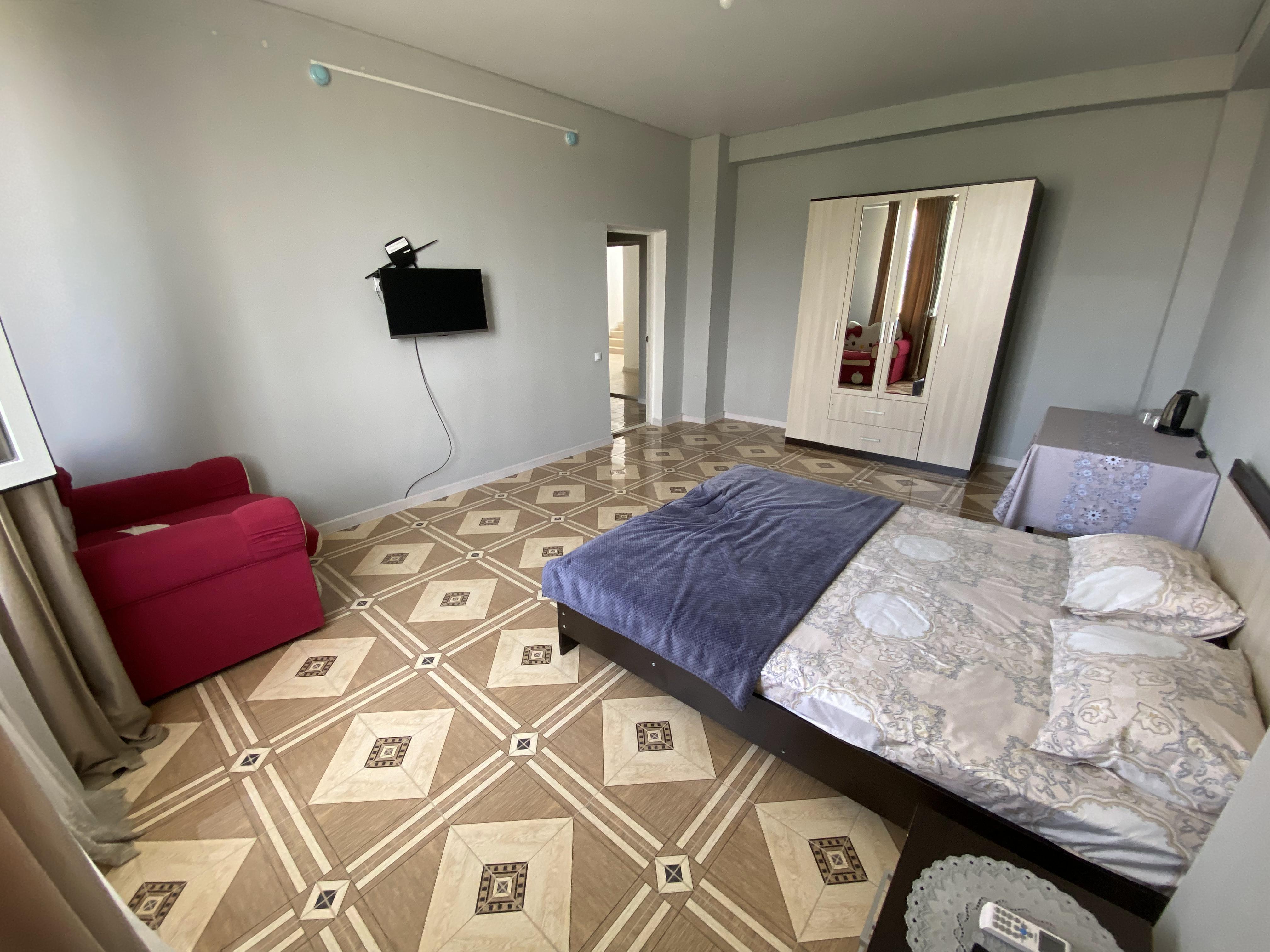 Семейный номер с видом на горы