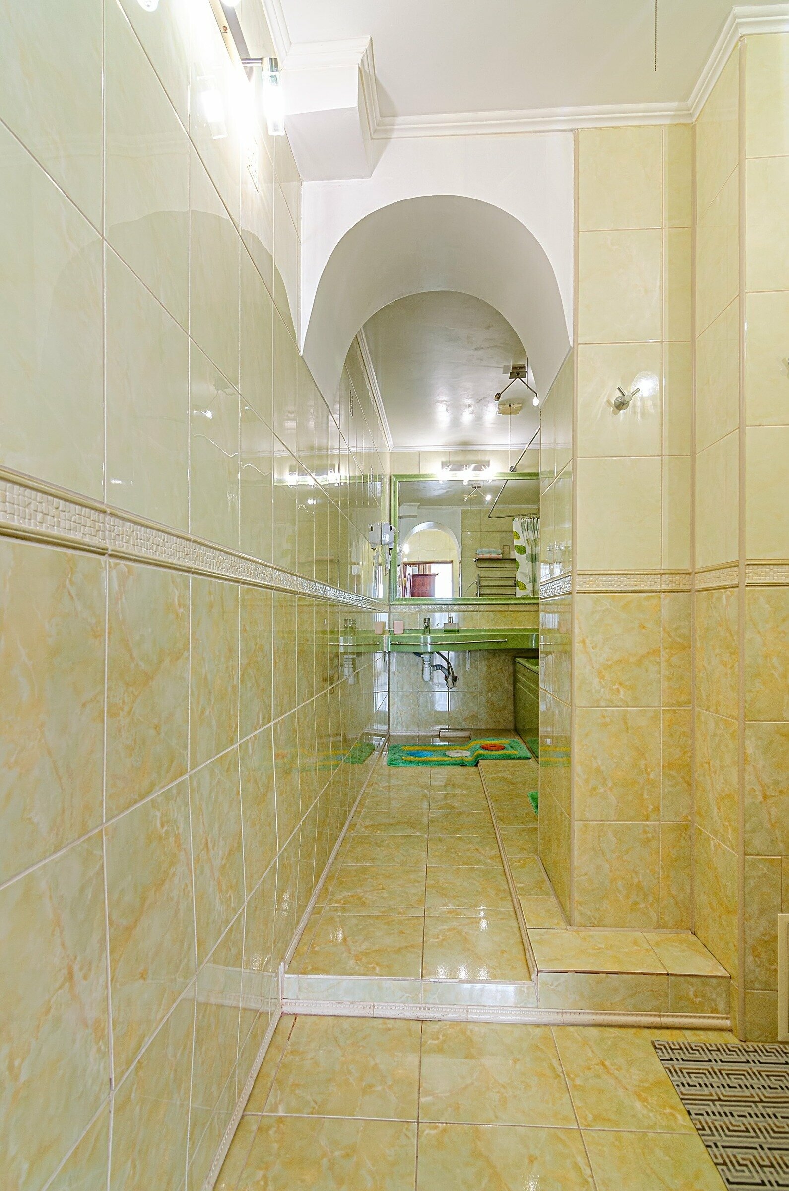 Люкс с кроватью размера «king-size» и балконом