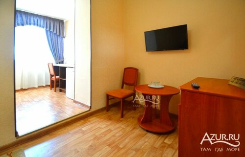 (№2) Трехместный 2-комнатный в 2 уровнях (лоджия) в Богемия