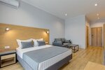 Трехместный номер Deluxe в Anemos Resort Hotel