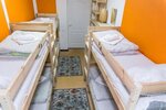 Семейный шестиместный номер с общей ванной комнатой в Mohito Hostel