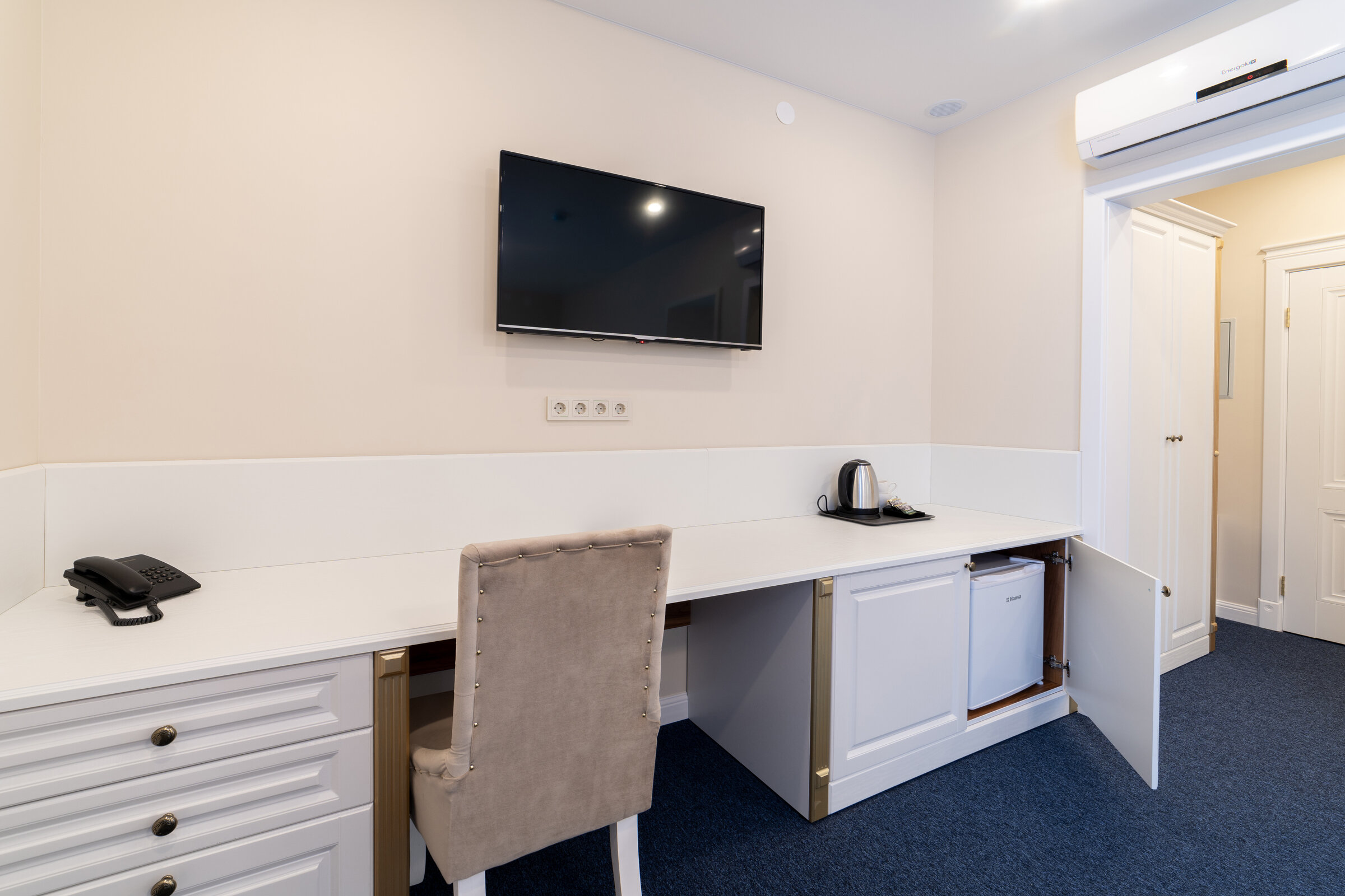 Большой двухместный номер с 1 кроватью