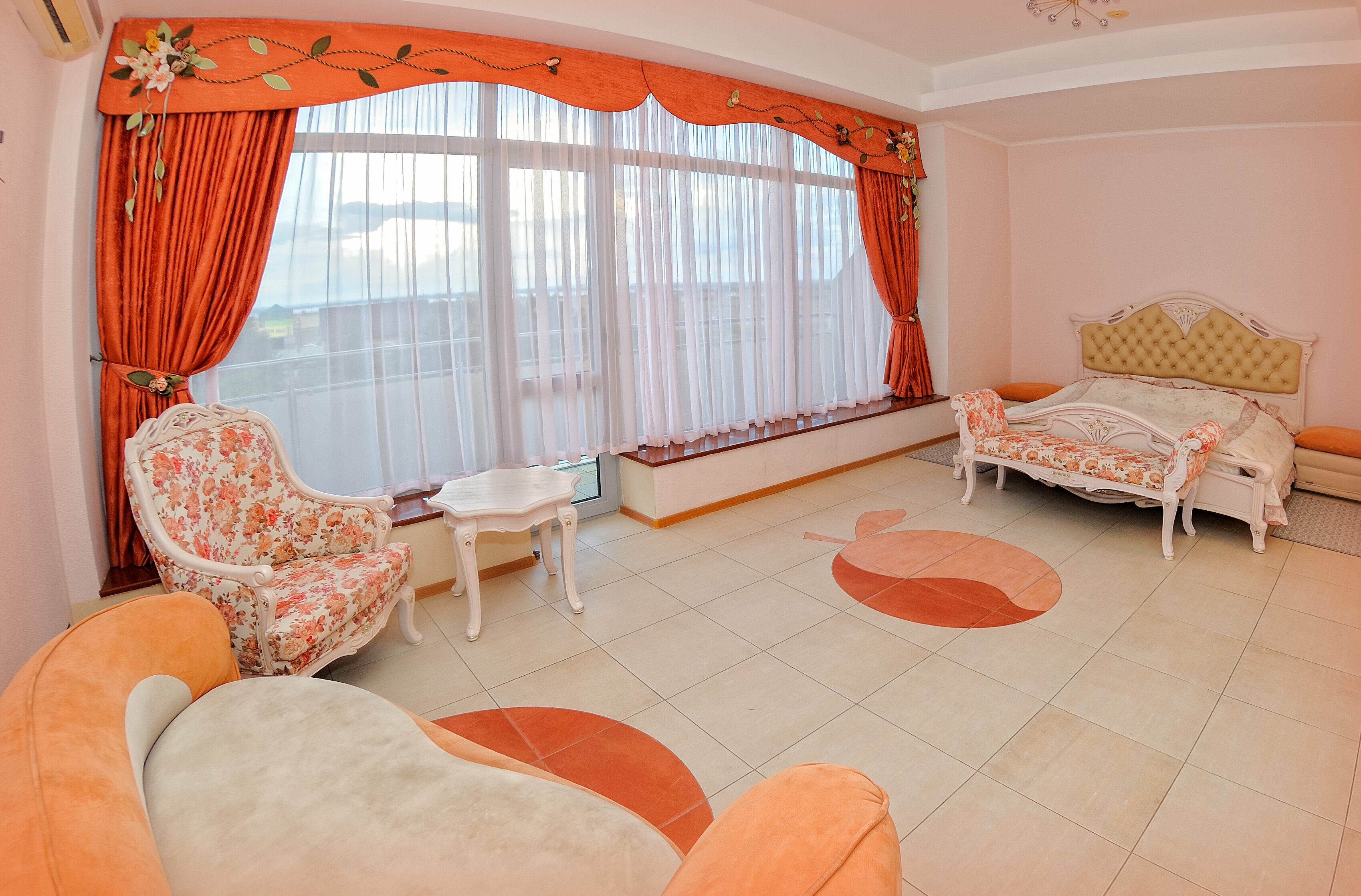 Четырехместный номер с видом на сад