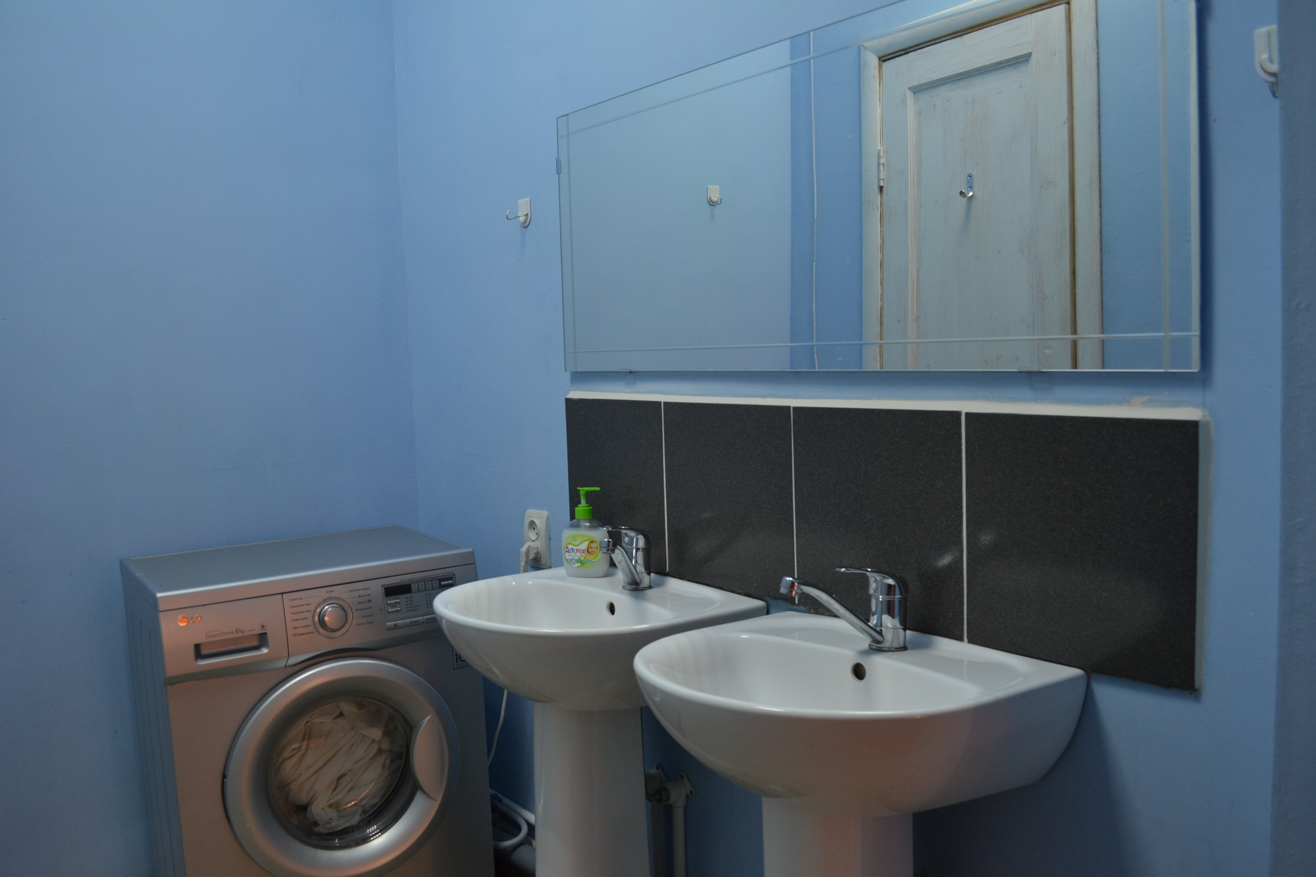 Кровать в общем 6-местном номере для женщин