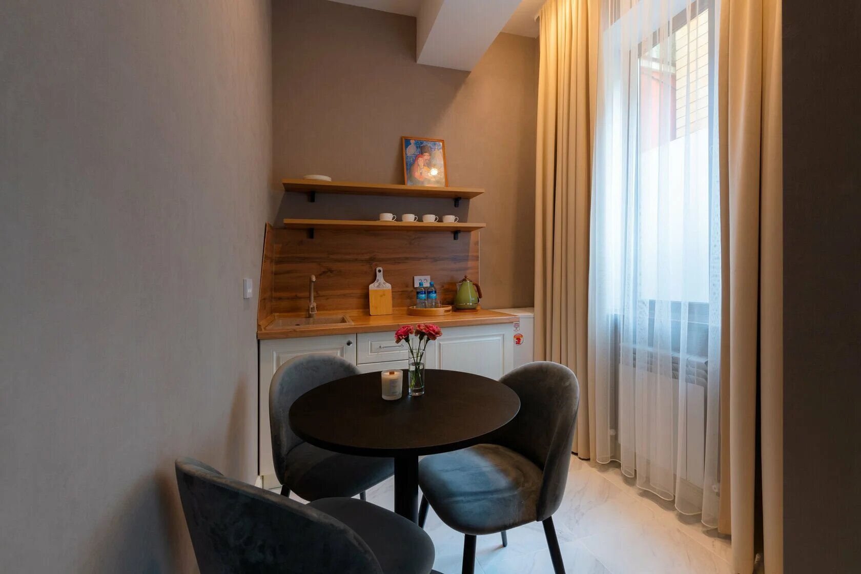 Трехместный номер «Комфорт» с душем