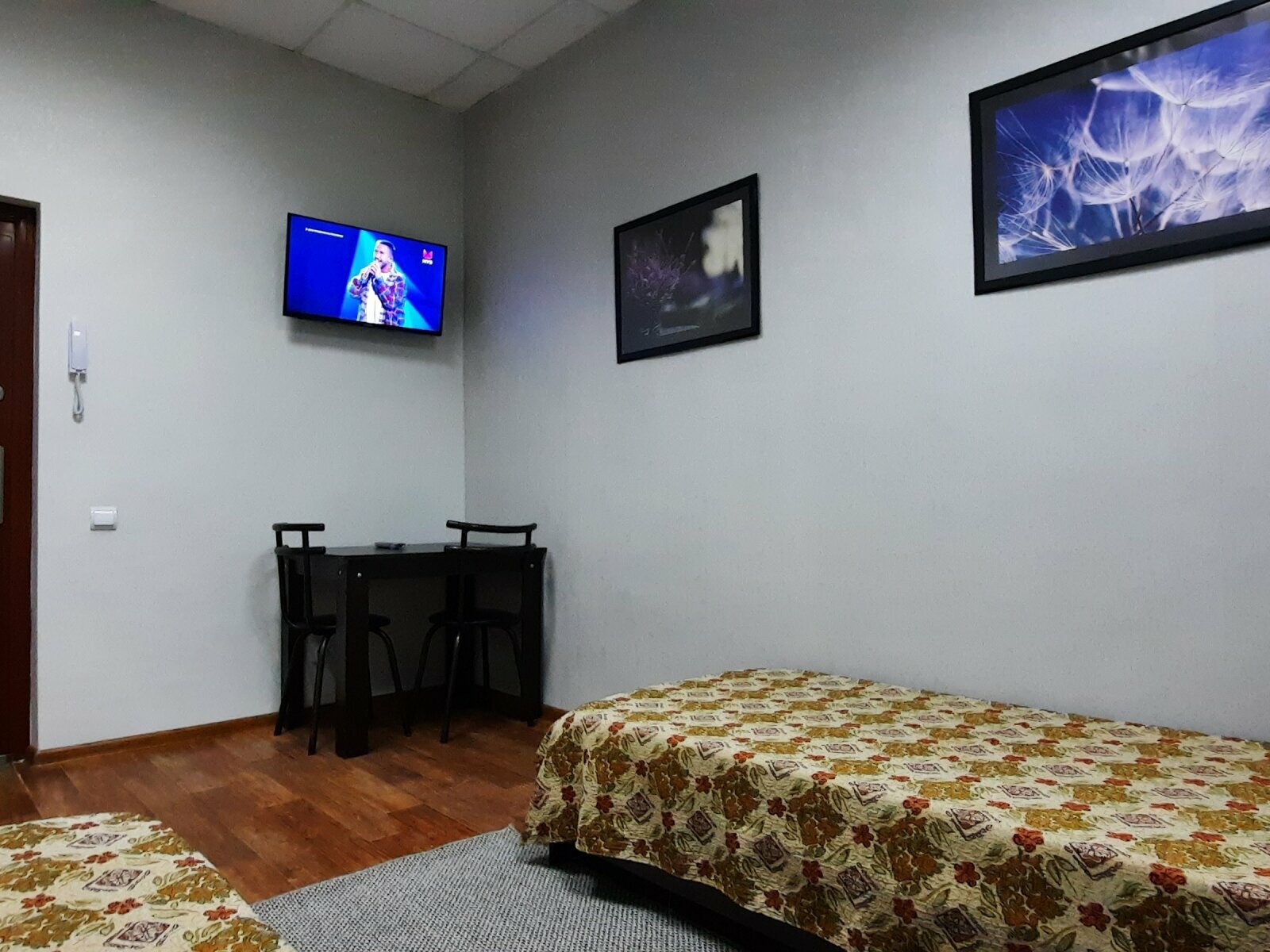 Двухместный номер эконом-класса с 2 отдельными кроватями