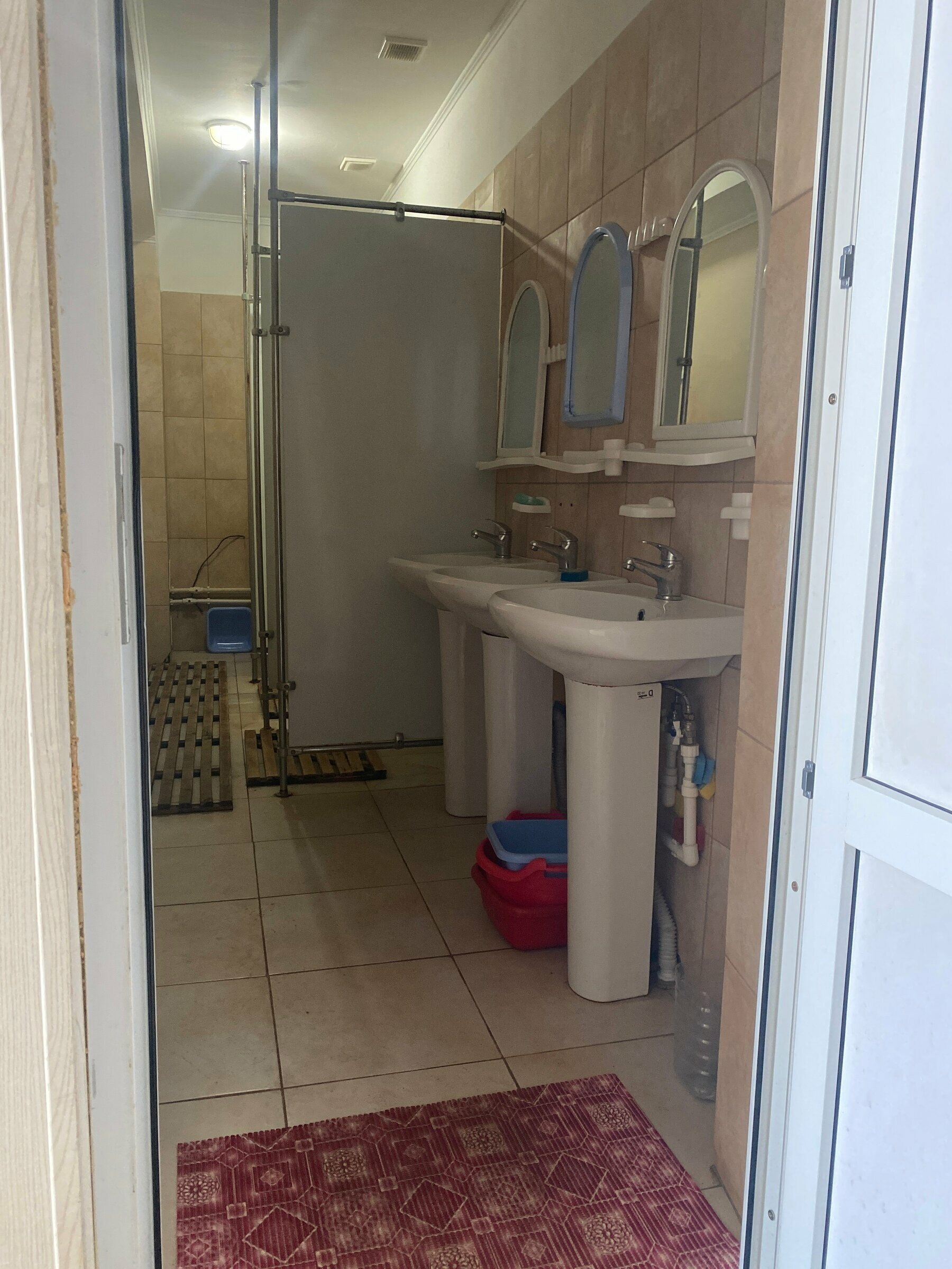 Общий номер для женщин с 8 кроватями