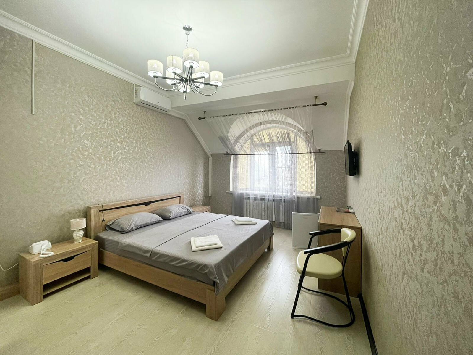 Улучшенный номер с кроватью размера «queen-size»