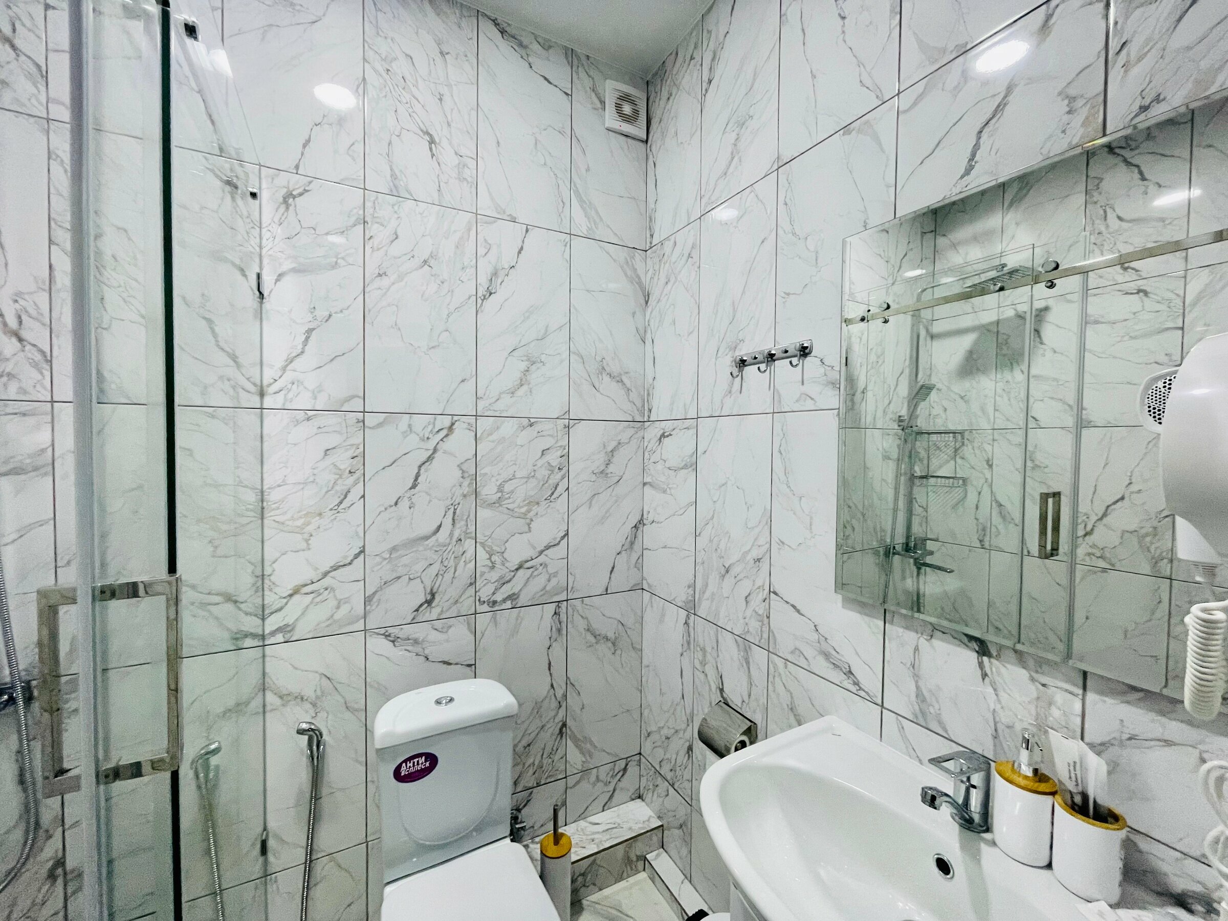 Улучшенный двухместный номер с 1 кроватью