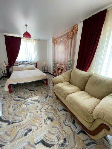 Семейный номер в Белый