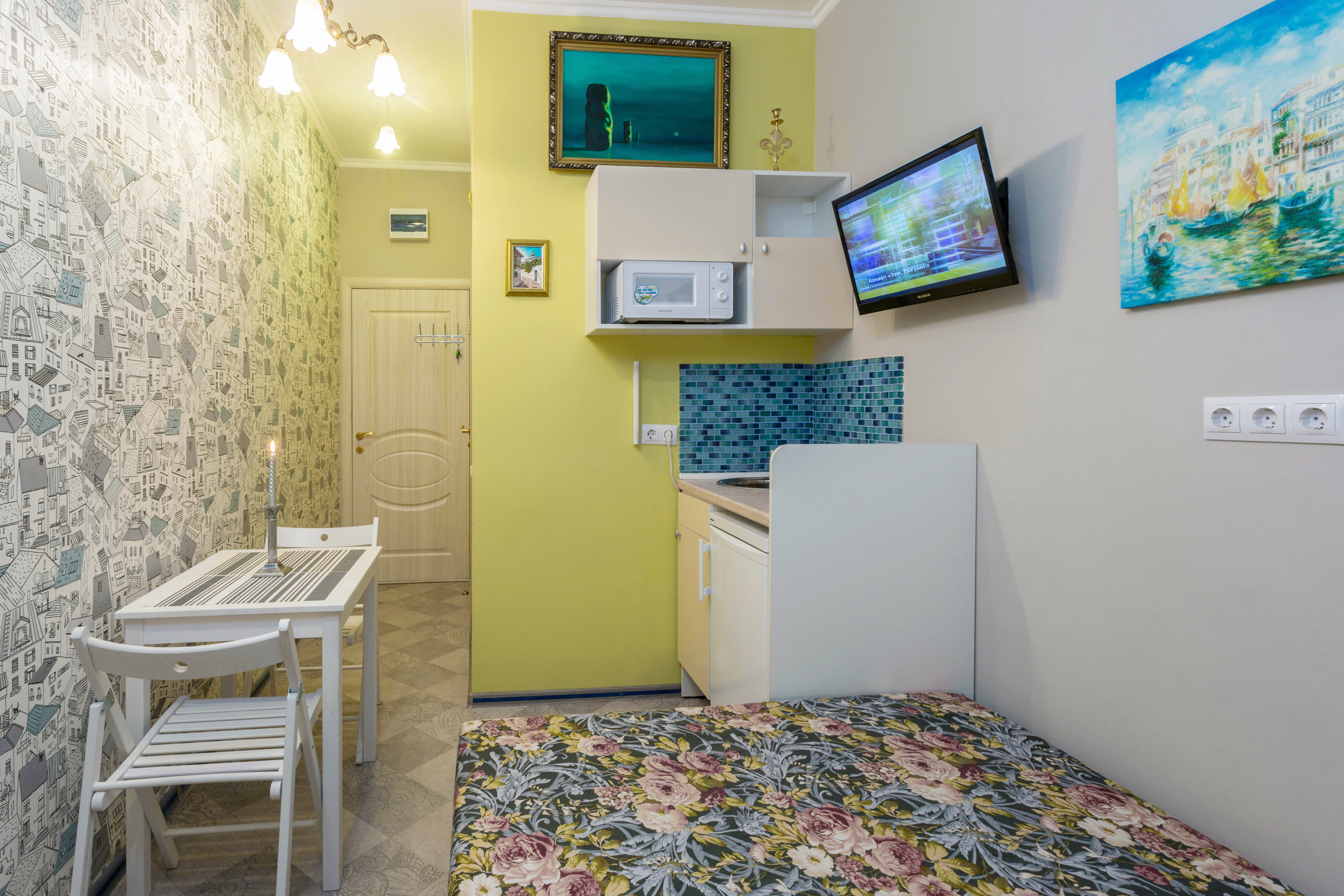 Комната-студия "Прогулка по крышам"