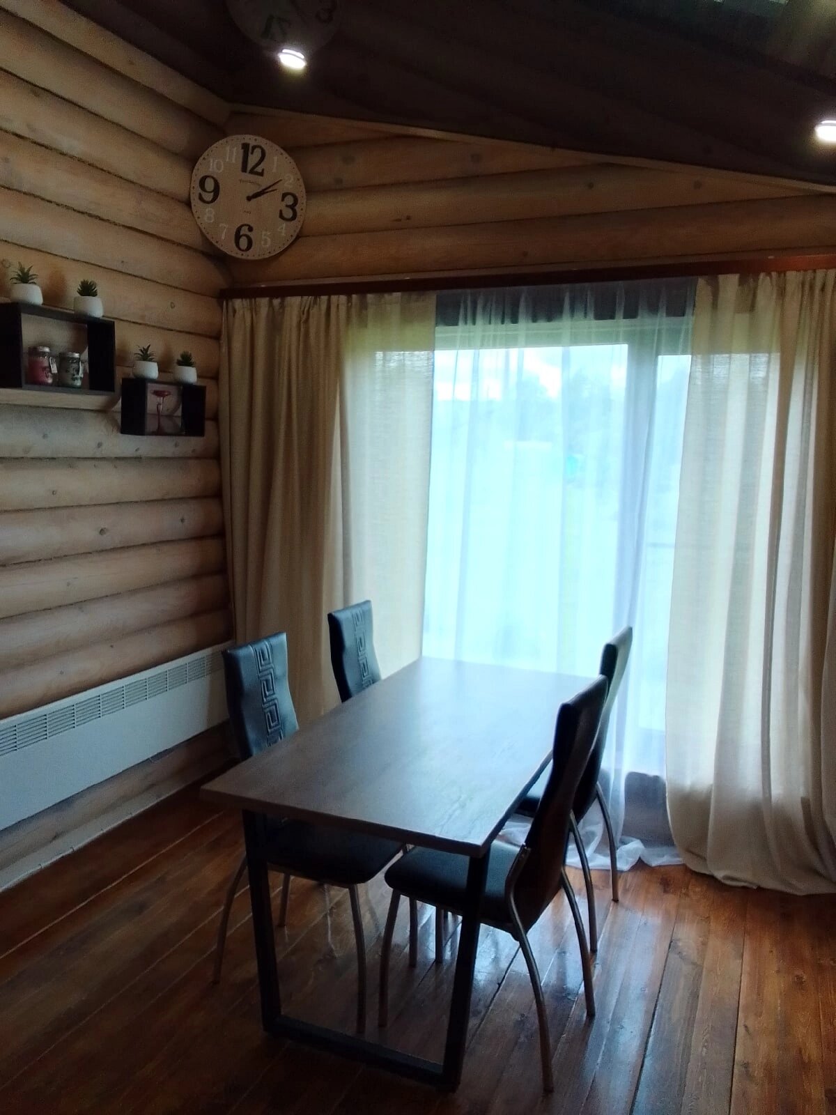 Улучшенный четырехместный номер