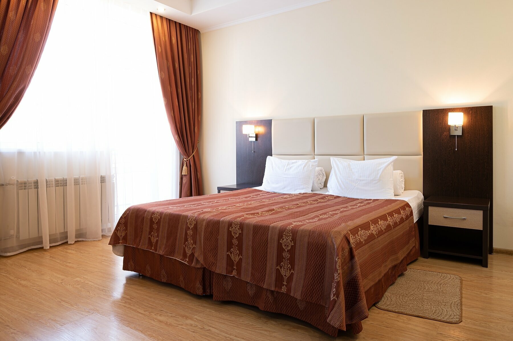 Трехместный номер с балконом