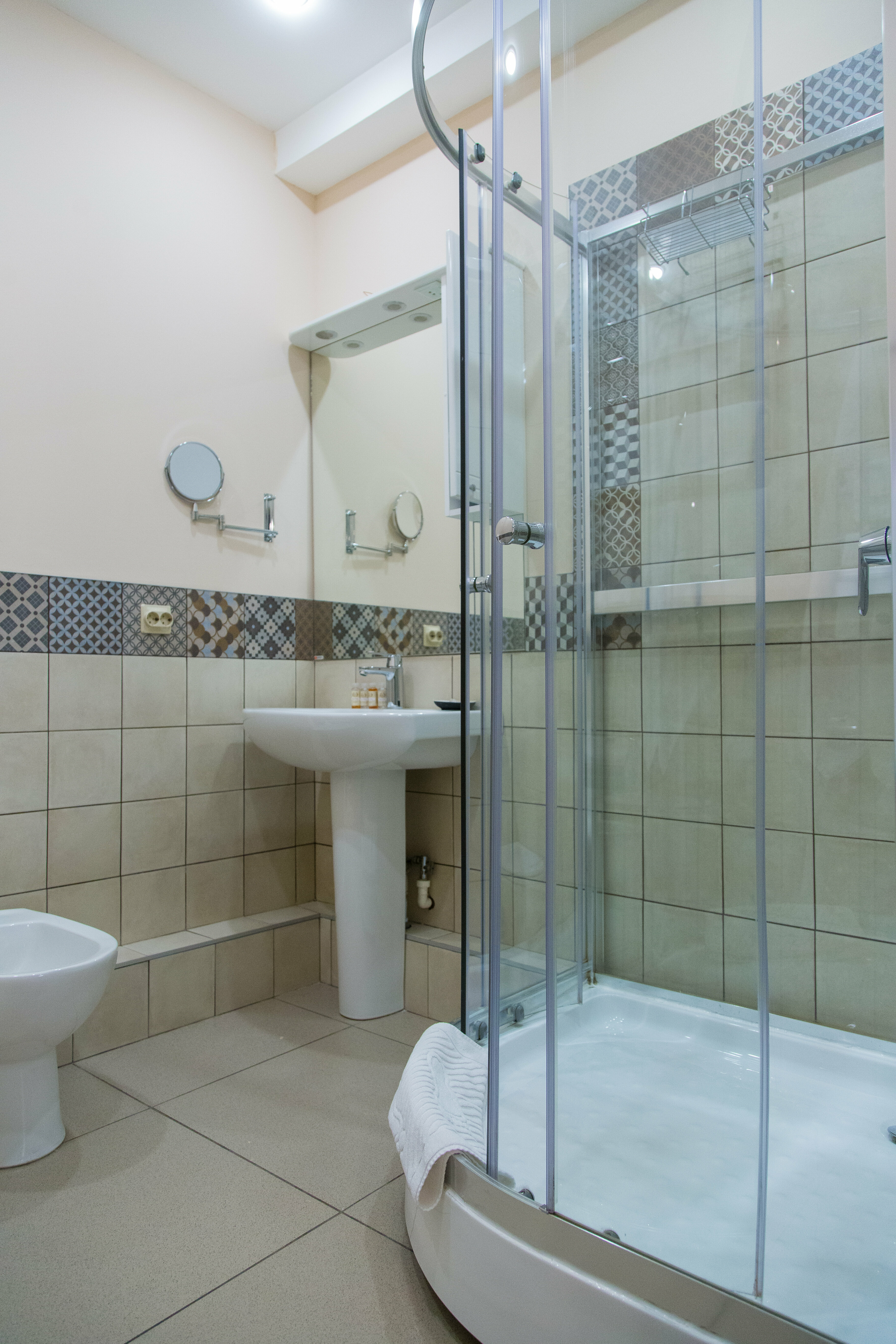 Полулюкс Делюкс