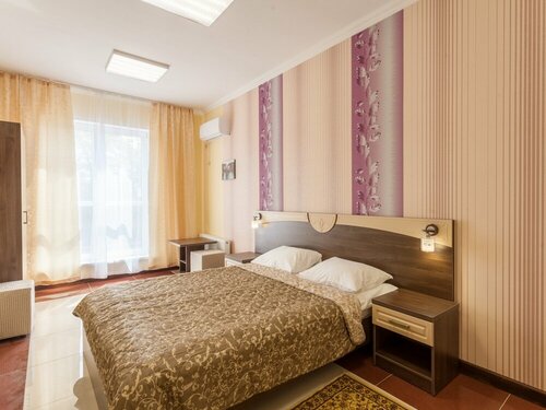 Двухкомнатный номер с видом на море и балконом