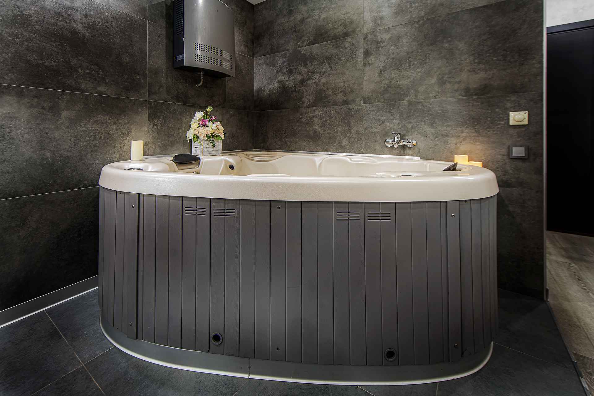 Двухместный номер с 1 кроватью и ванной  (только для взрослых)