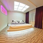 Дом с 8 спальнями в Москвич