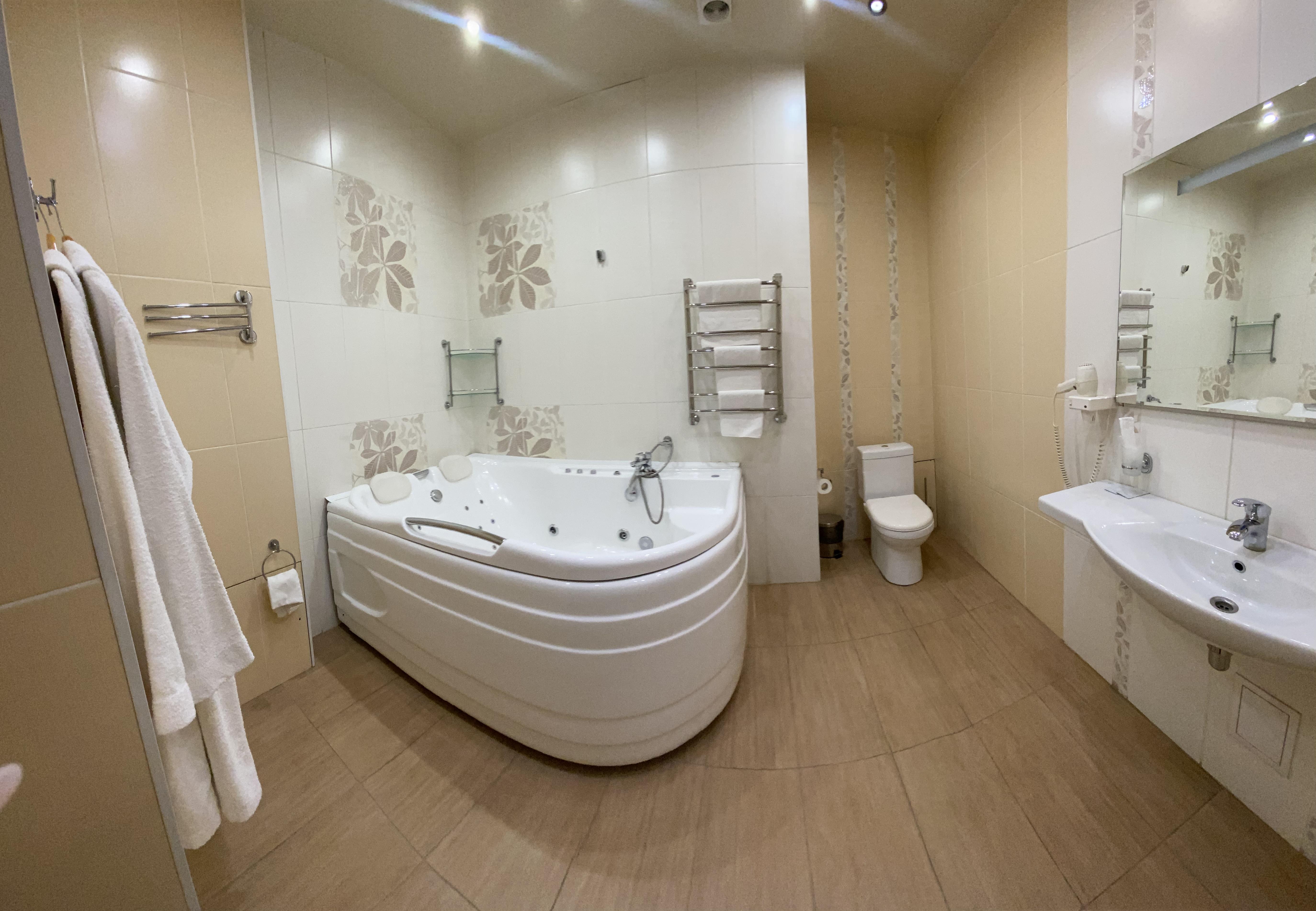 Большой двухместный номер с 1 кроватью