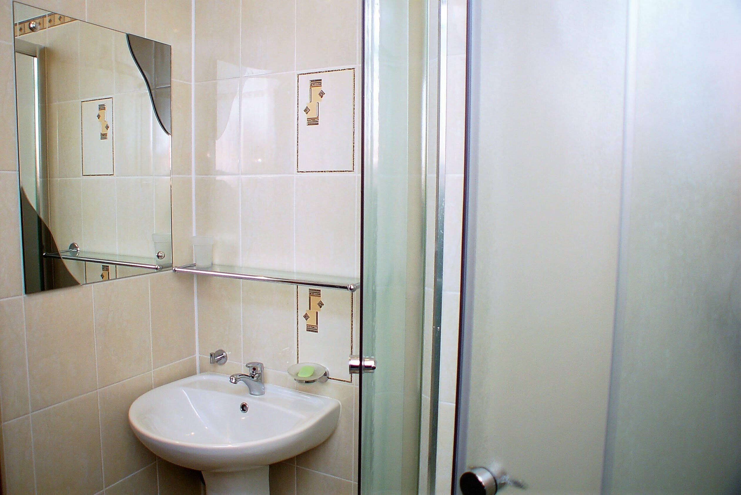 Улучшенный трехместный номер