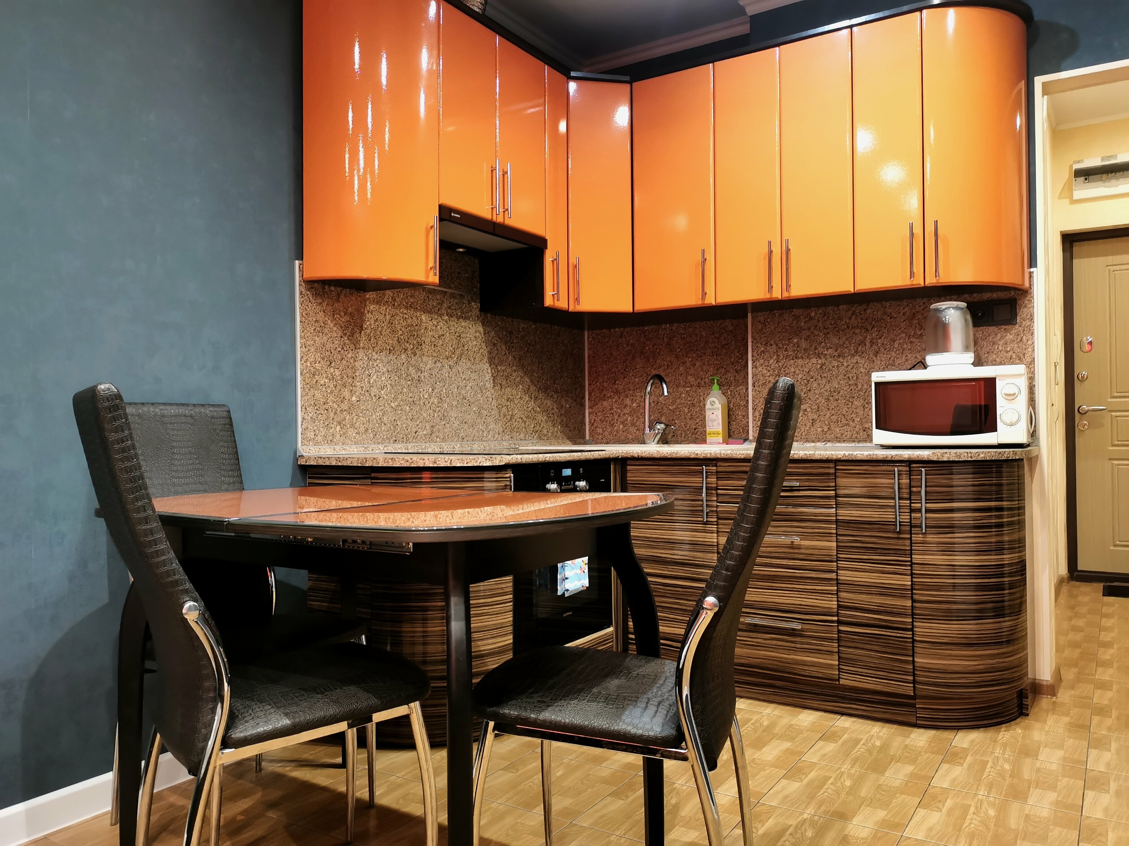 Апартаменты с балконом