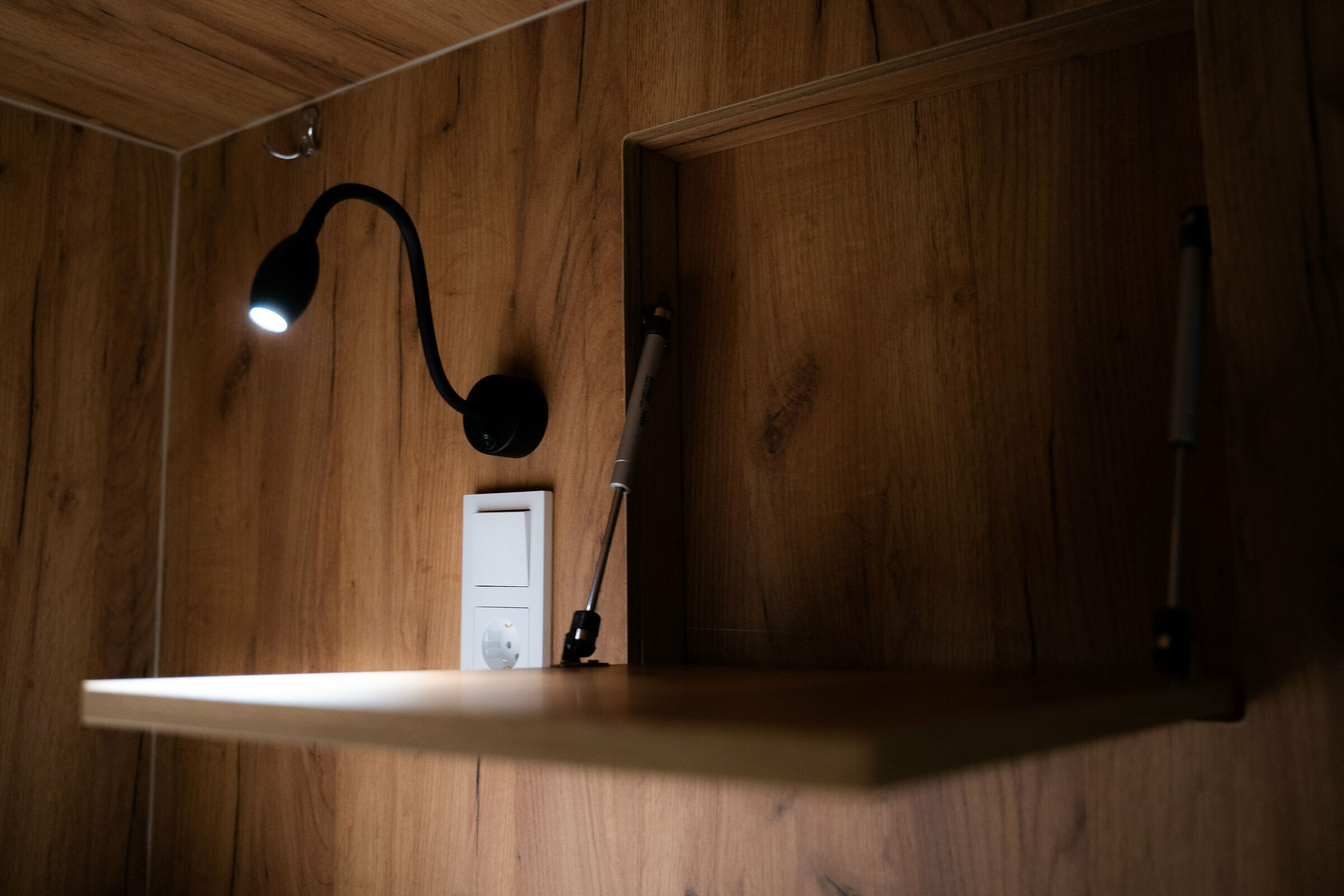 Кровать в общем 6-местном номере для женщин