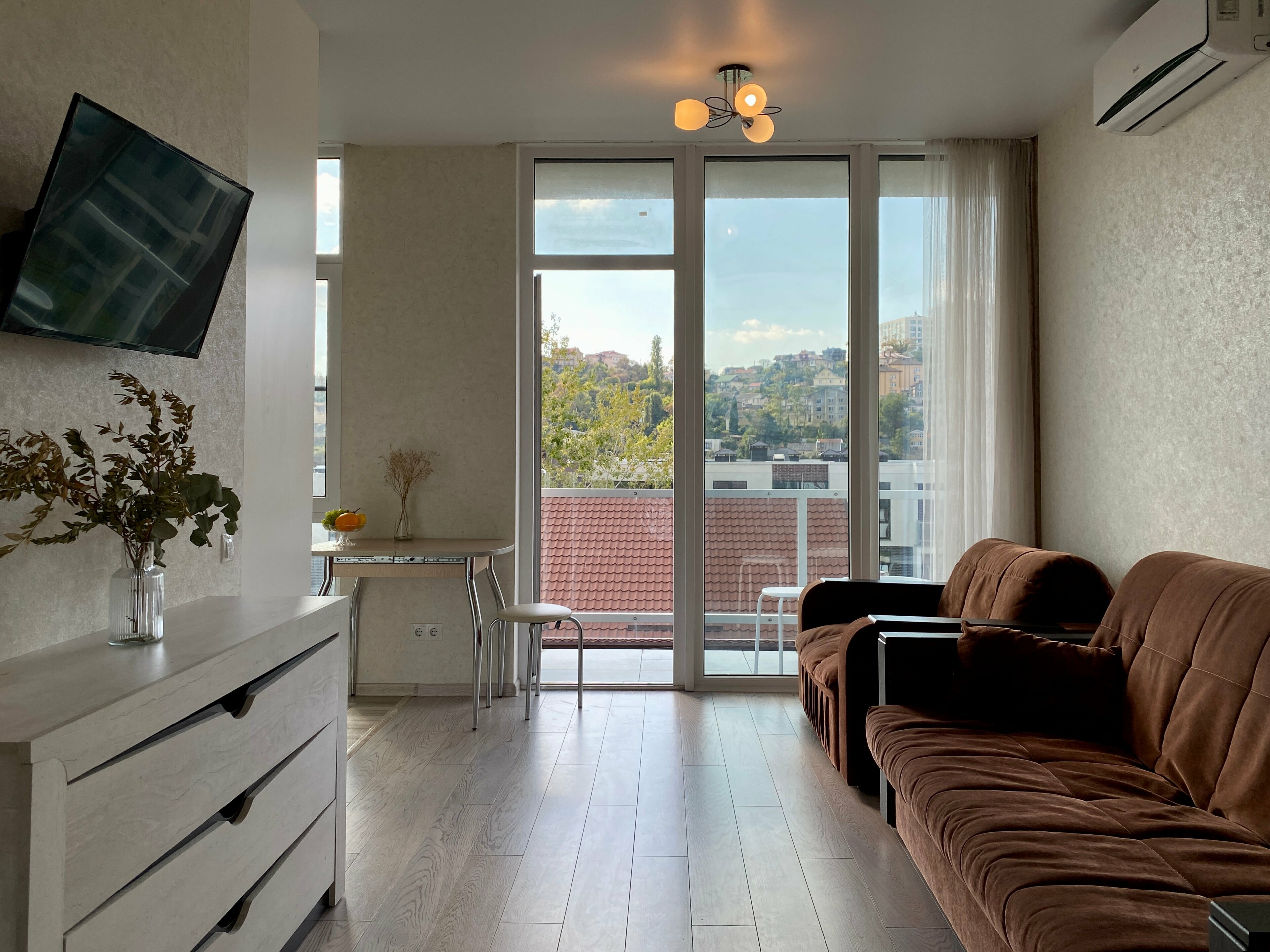 4-х местные апартаменты с балконом в жк c круглогодично подогреваемым бассейном +32 ° "Alicekeys" 13/59