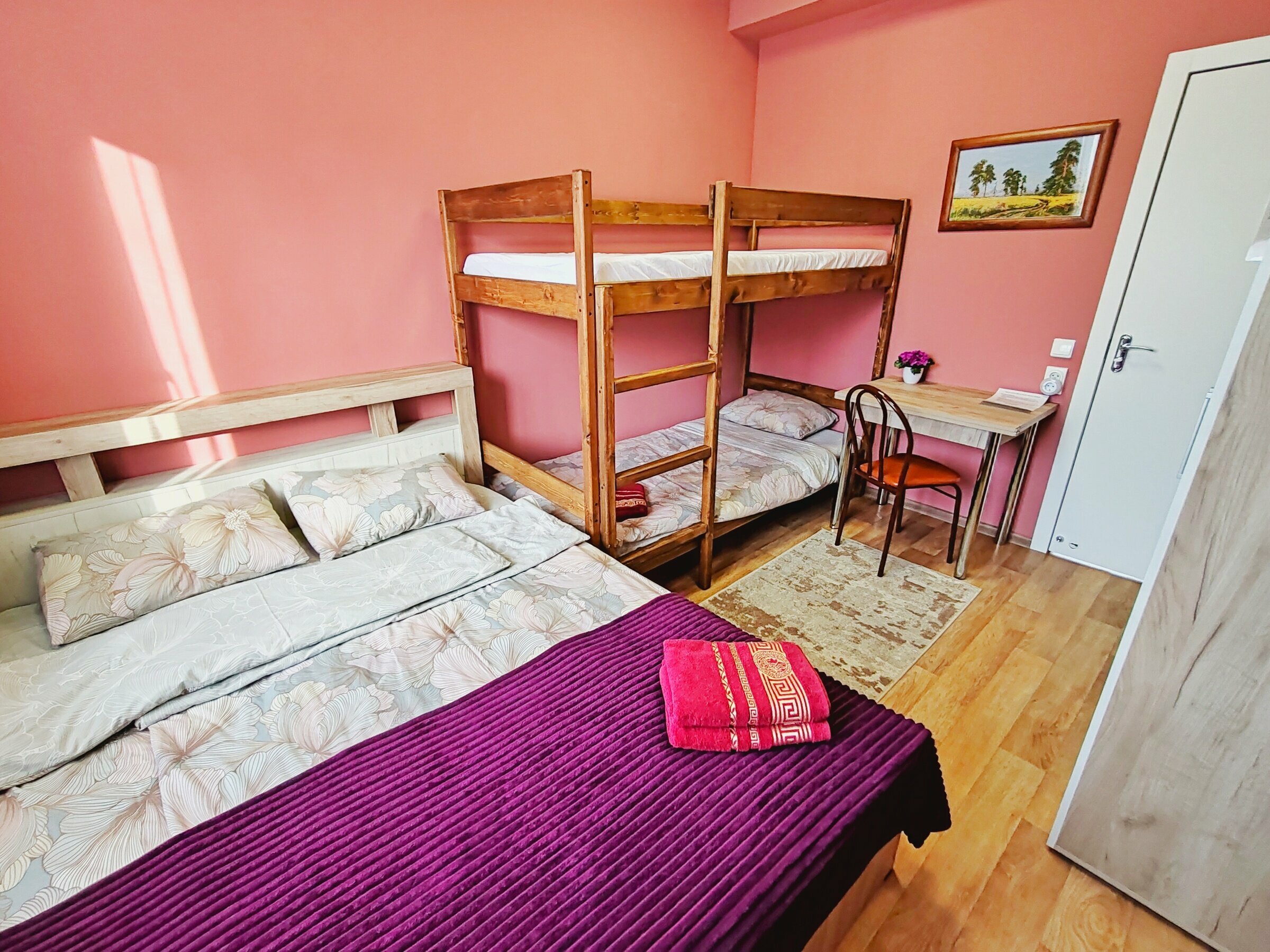 Четырехместный номер с видом на горы