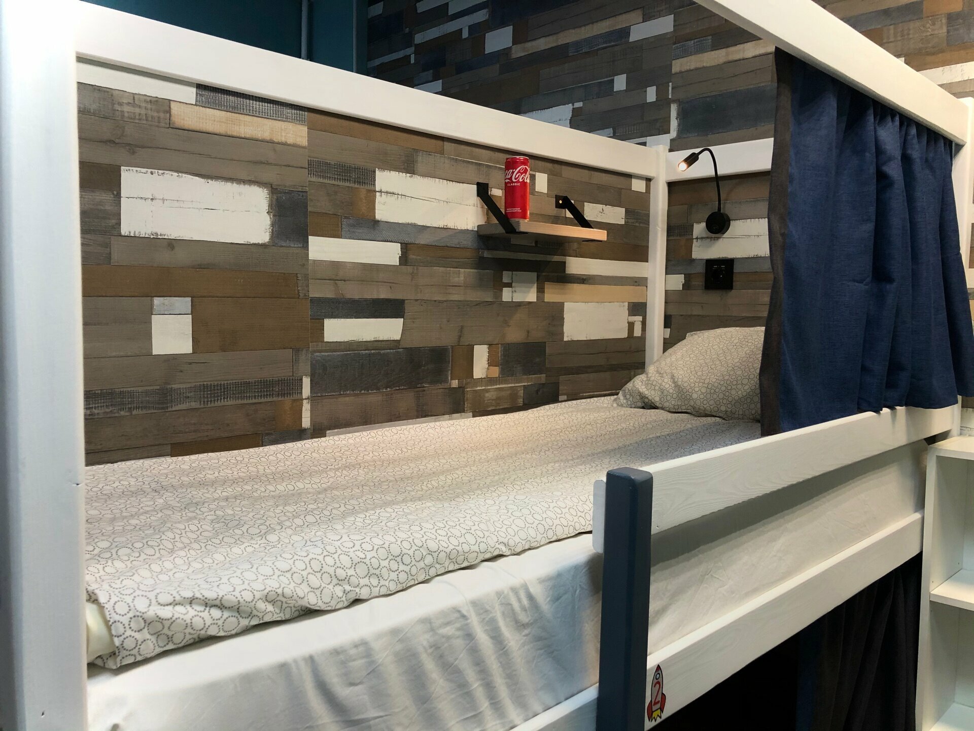 Кровать в общем 8-местном номере