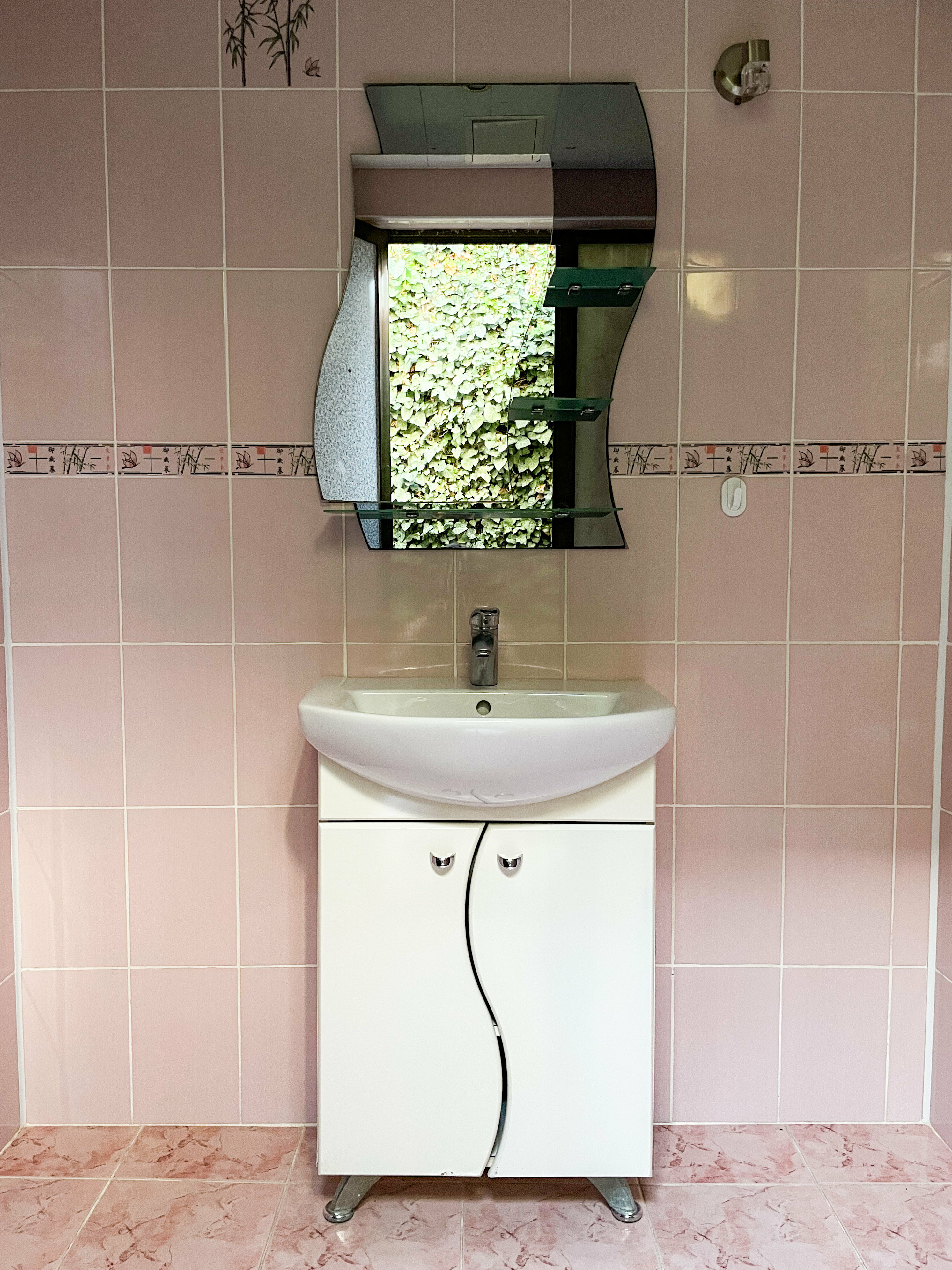 Двухместный номер с 1 кроватью или 2 отдельными кроватями и общей ванной комнатой