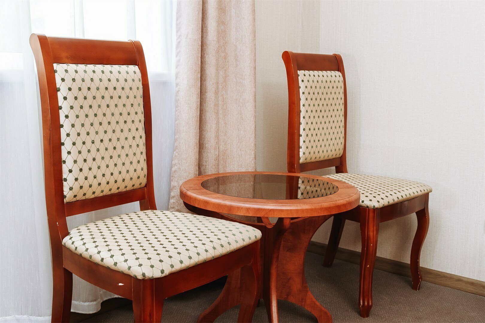 Номер первой категории (с видом во двор с двуспальной кроватью)