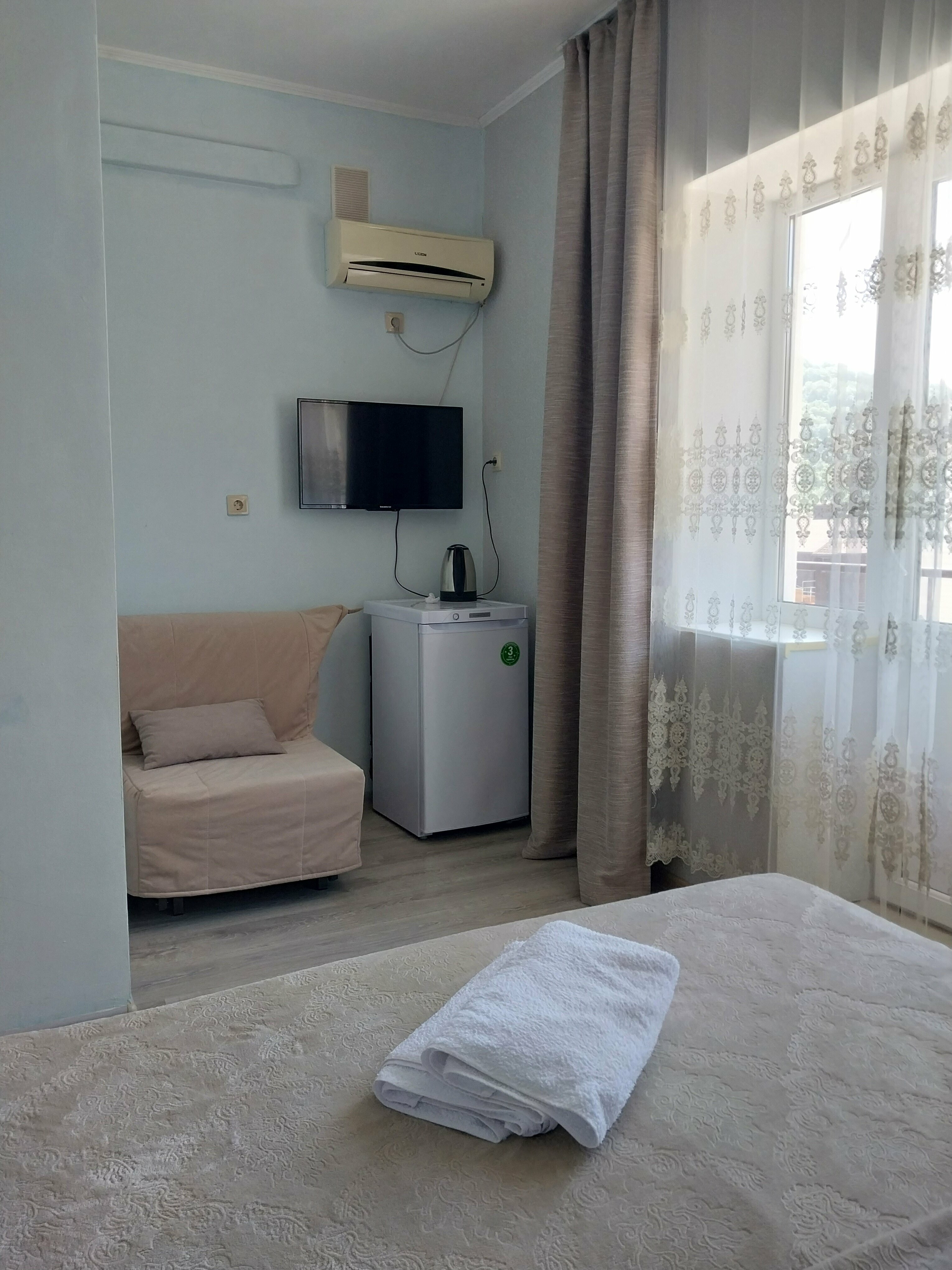 ДВУХМЕСТНАЯ КОМНАТА С БАЛКОНОМ