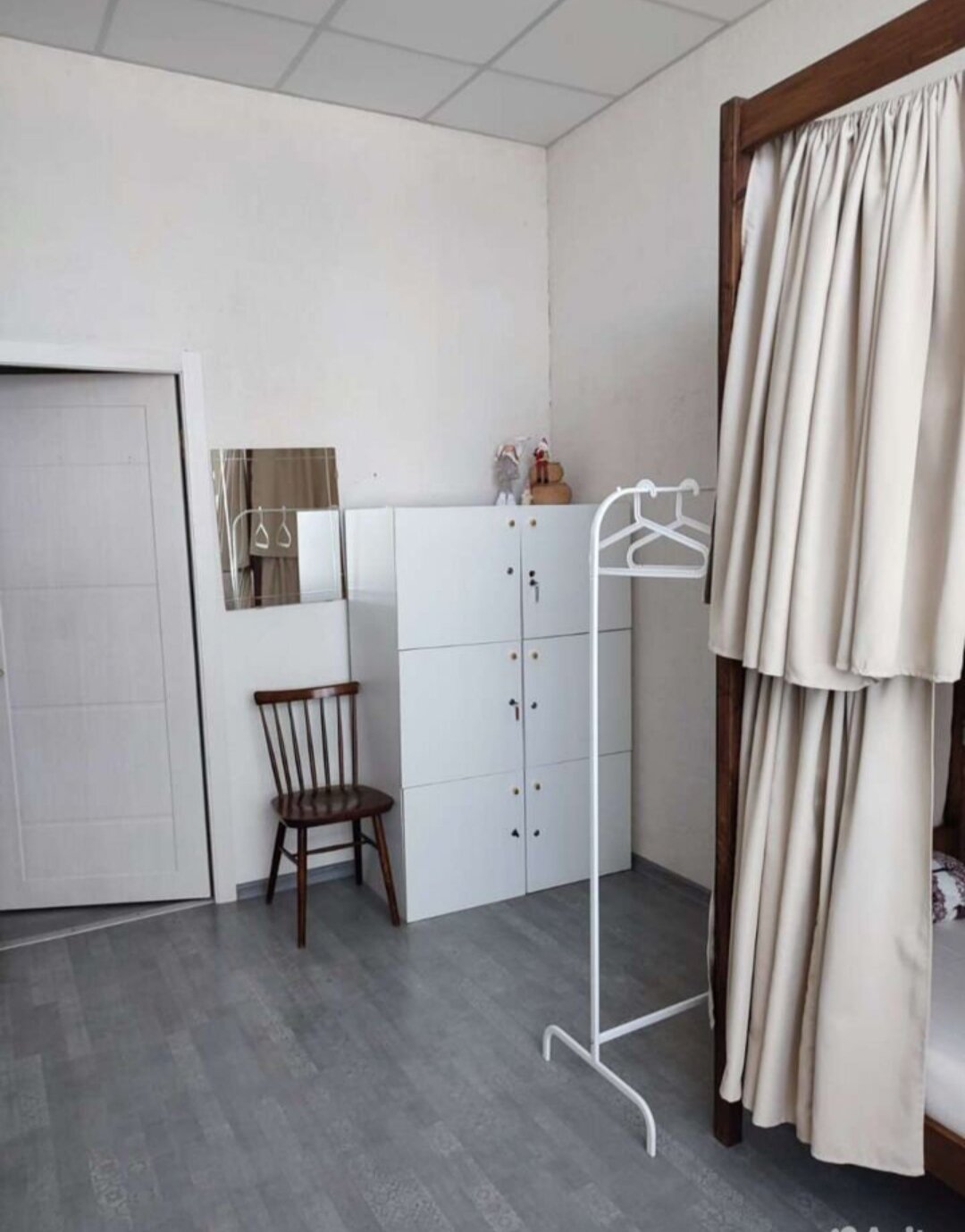 Общий номер для женщин с 6 кроватями